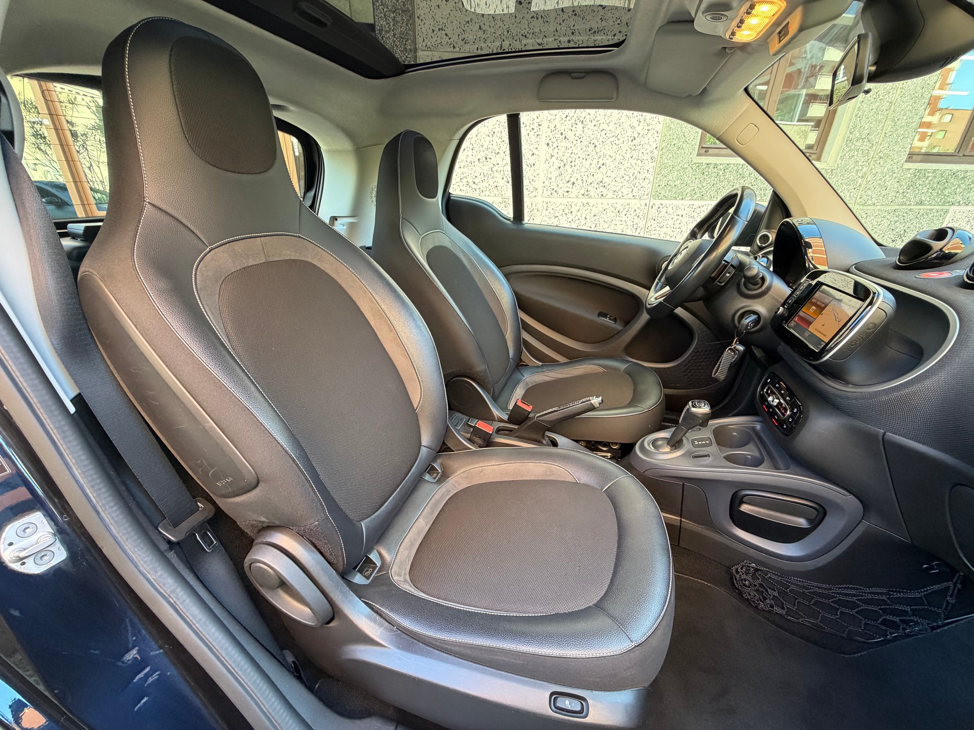 SMART fortwo Brabus twinmatic-image-8