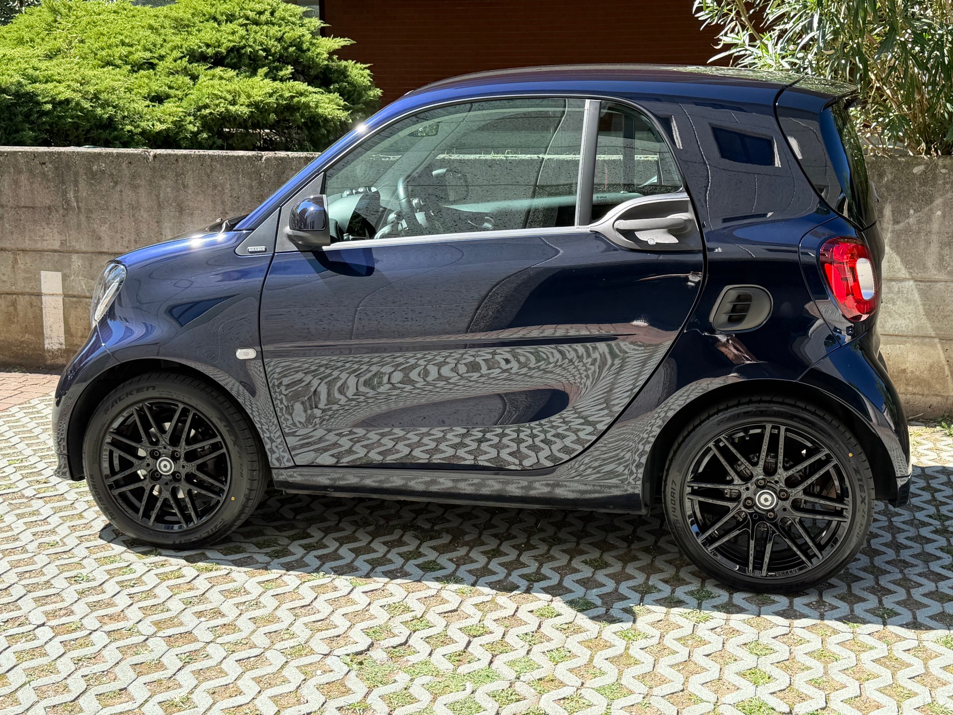 SMART fortwo Brabus twinmatic-image-1