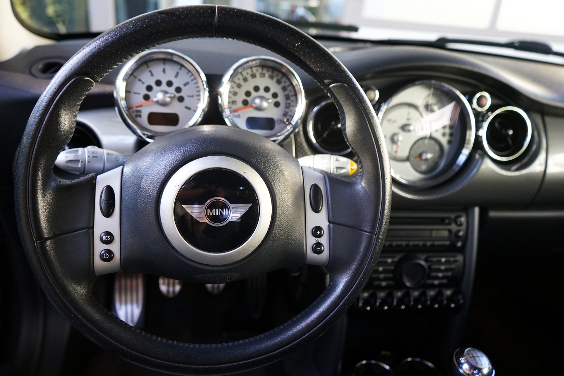 MINI Cooper S-image-9