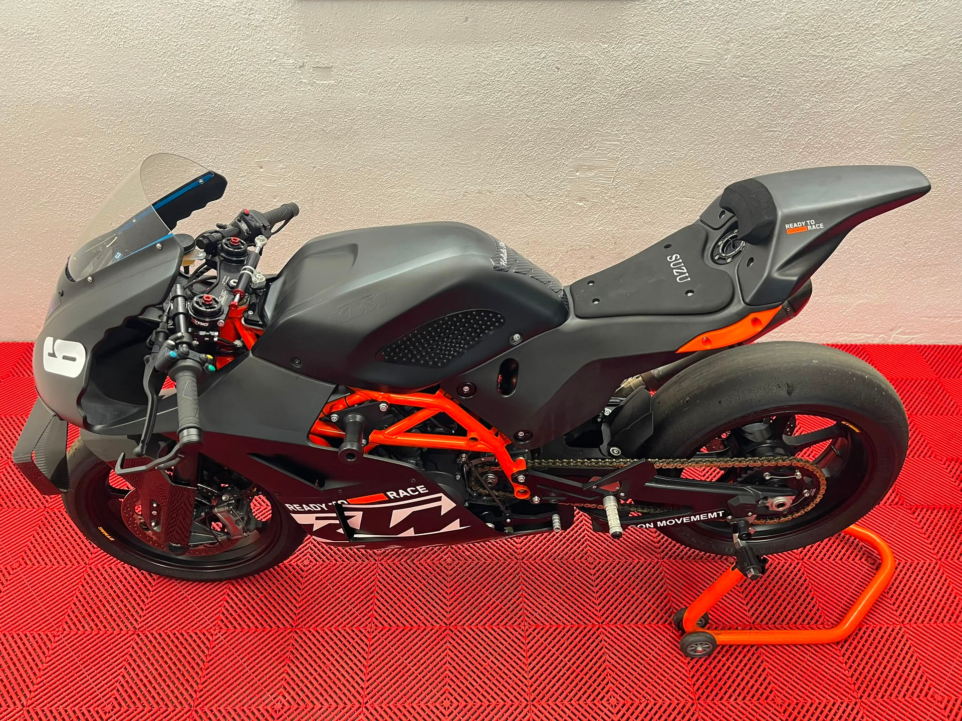 KTM RC8 C-image-7