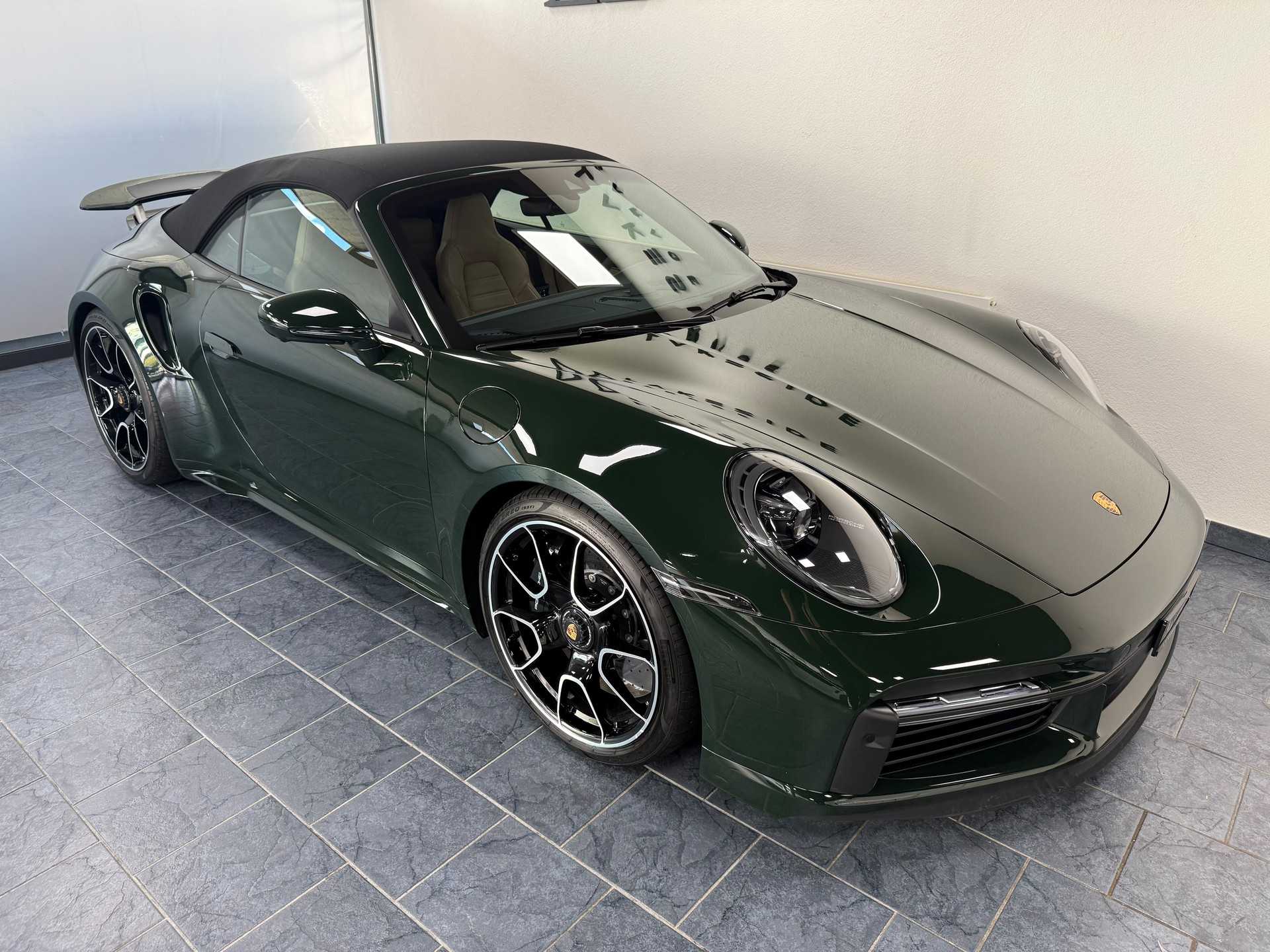 PORSCHE 911 Turbo S Cabriolet PDK-showroom-element-2