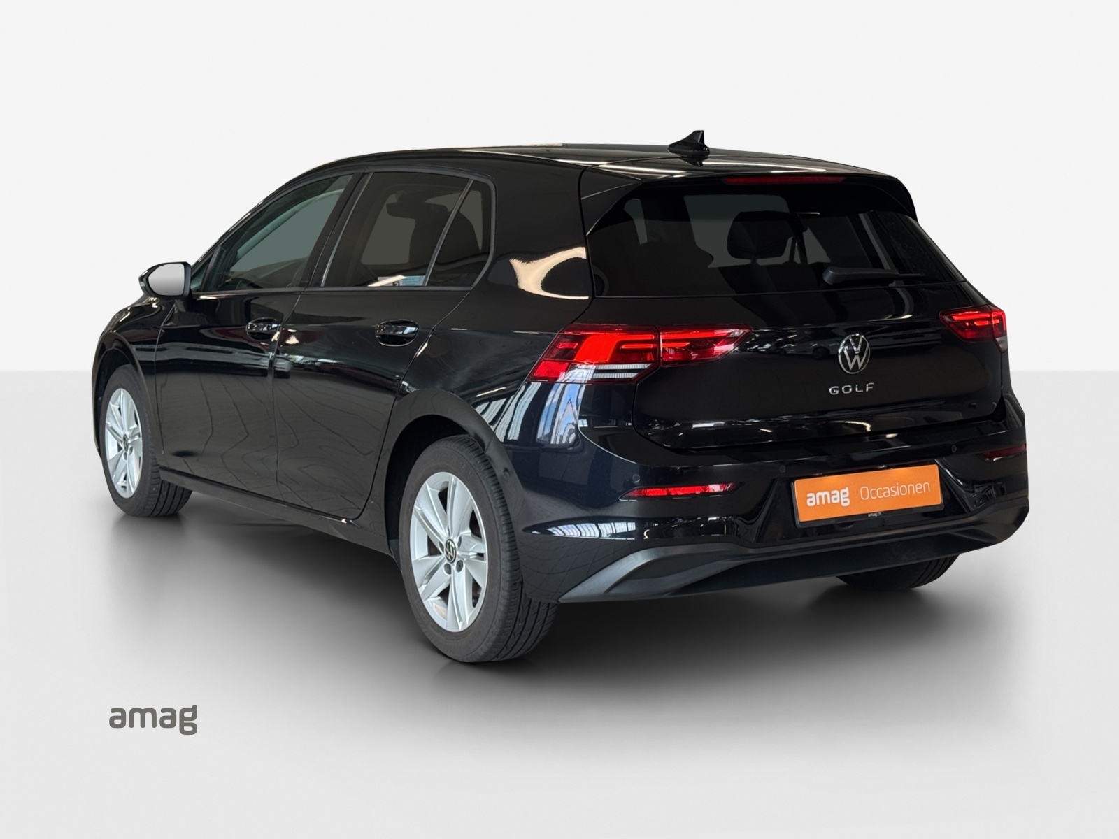 VW Golf 1.0 TSI Life-showroom-element-2