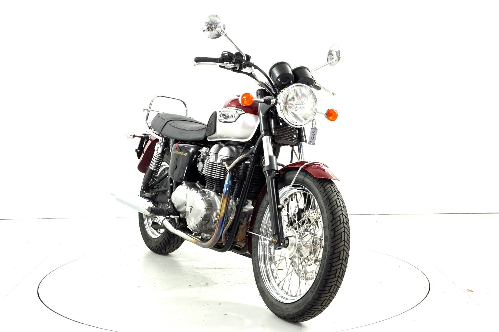 TRIUMPH Bonneville-image-1