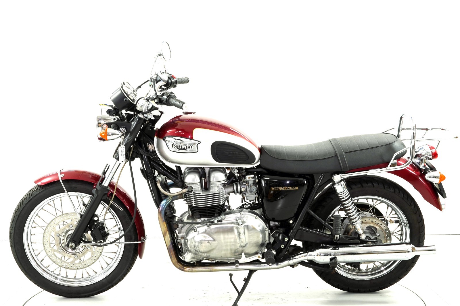 TRIUMPH Bonneville-image-4