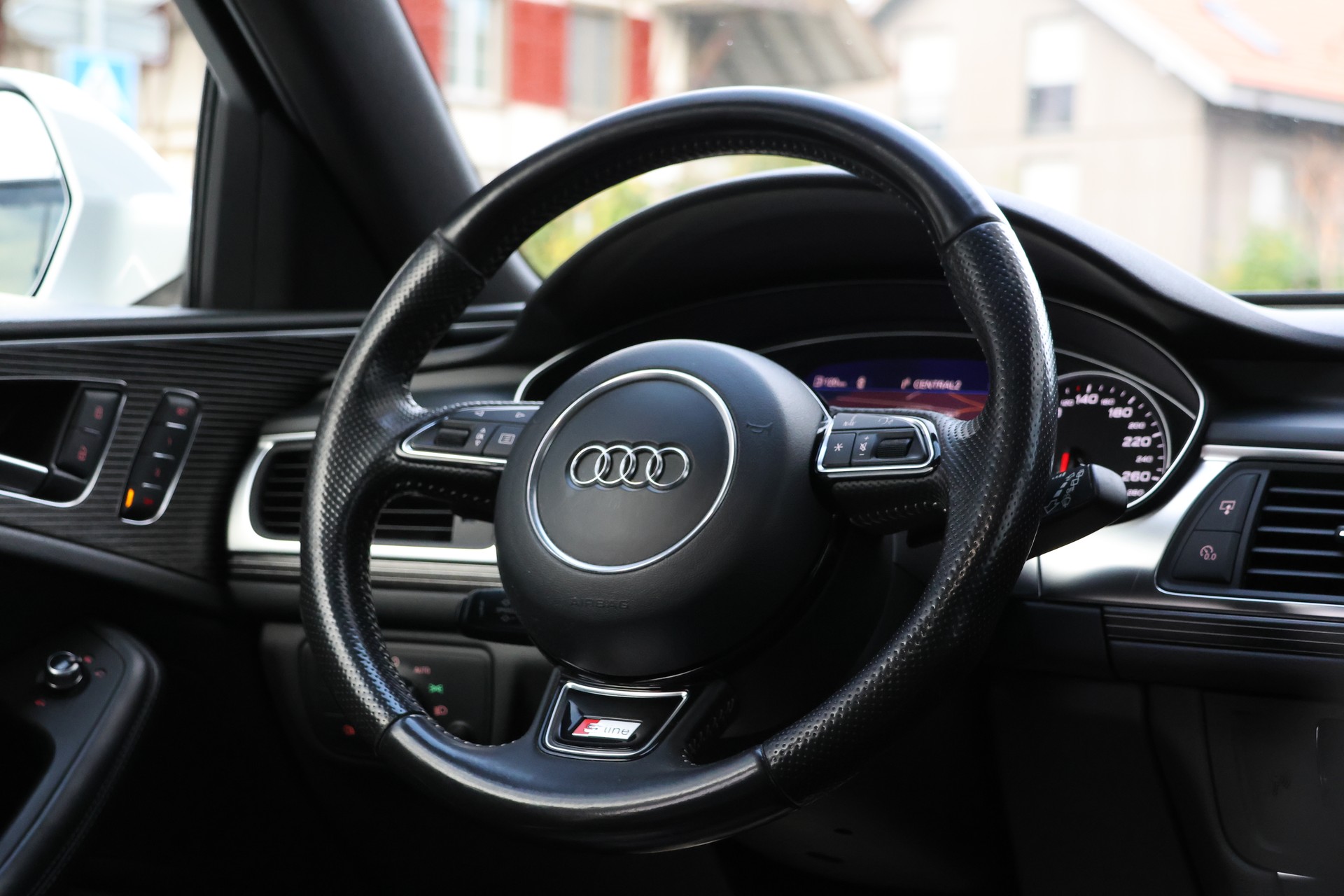 AUDI A6 Avant 3.0 BiTDI V6 quattro tiptronic S-Line *Facelift*-image-17