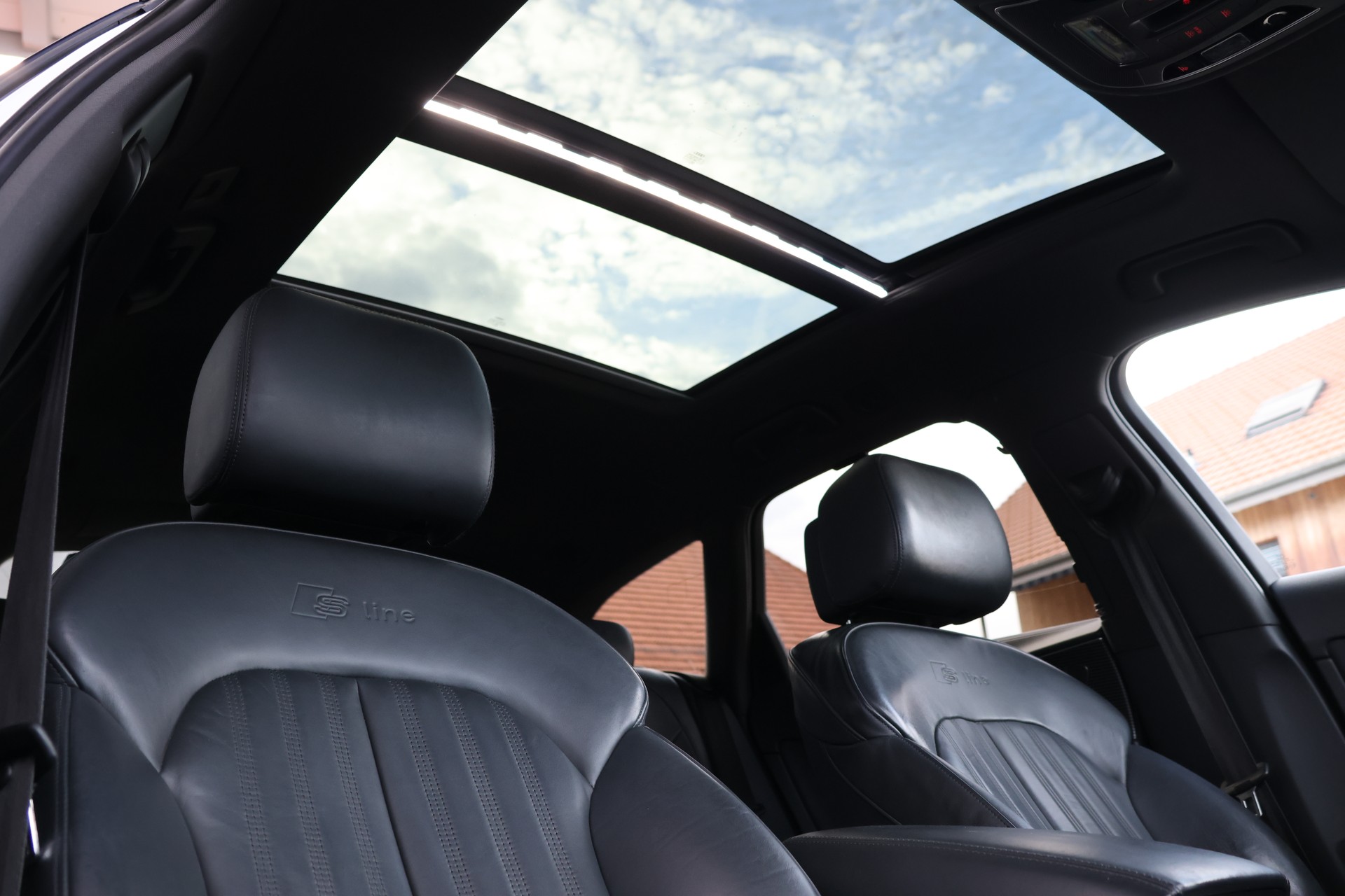 AUDI A6 Avant 3.0 BiTDI V6 quattro tiptronic S-Line *Facelift*-image-22