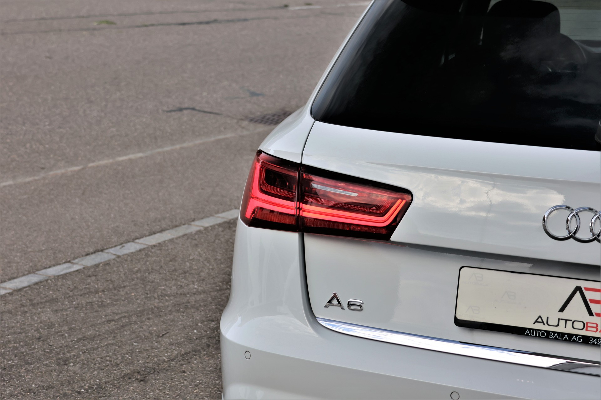AUDI A6 Avant 3.0 BiTDI V6 quattro tiptronic S-Line *Facelift*-image-5