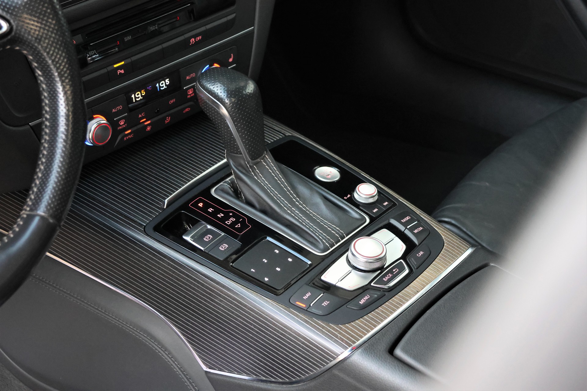 AUDI A6 Avant 3.0 BiTDI V6 quattro tiptronic S-Line *Facelift*-image-12