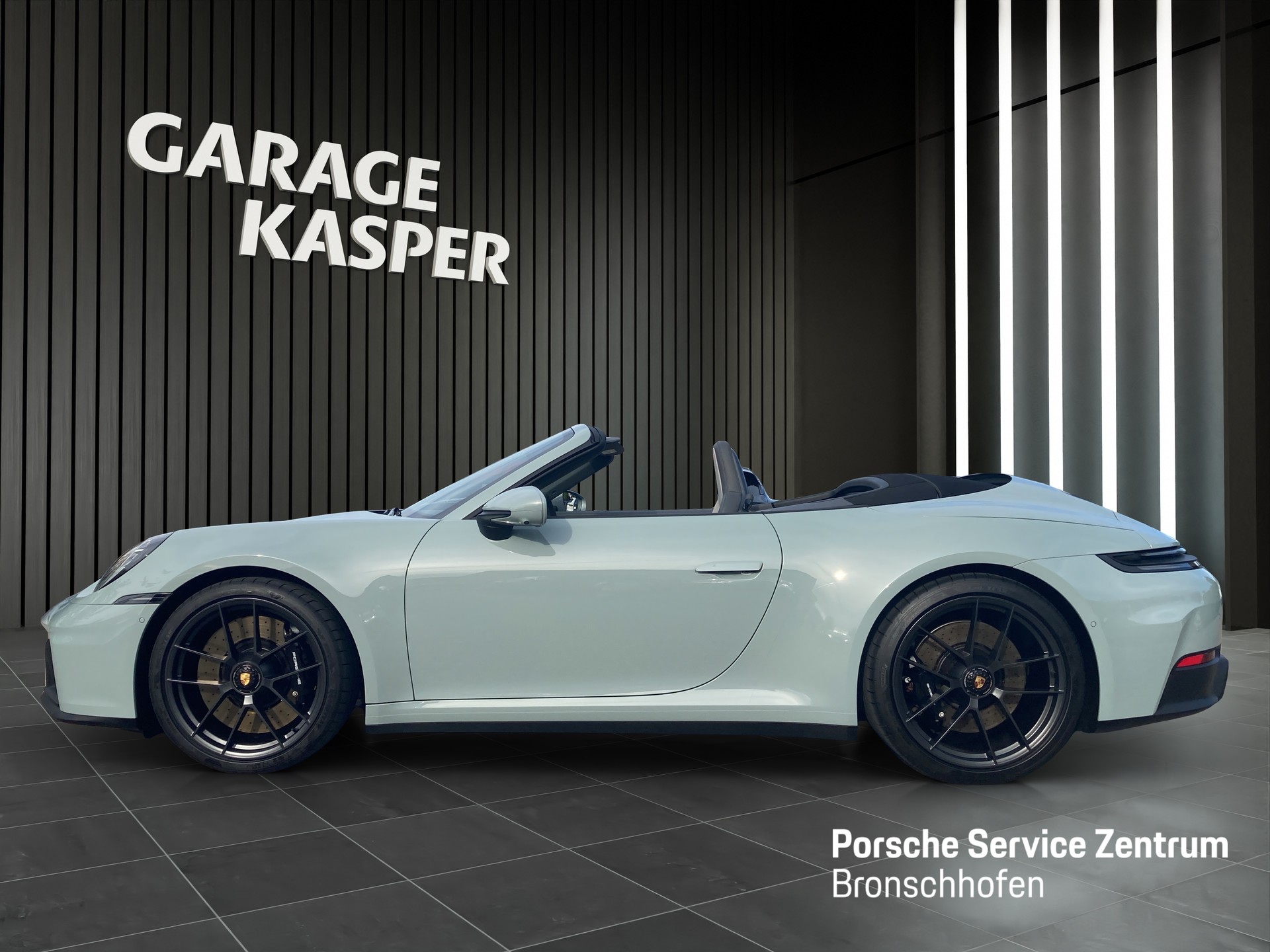 PORSCHE 911 Cabriolet-showroom-element-1