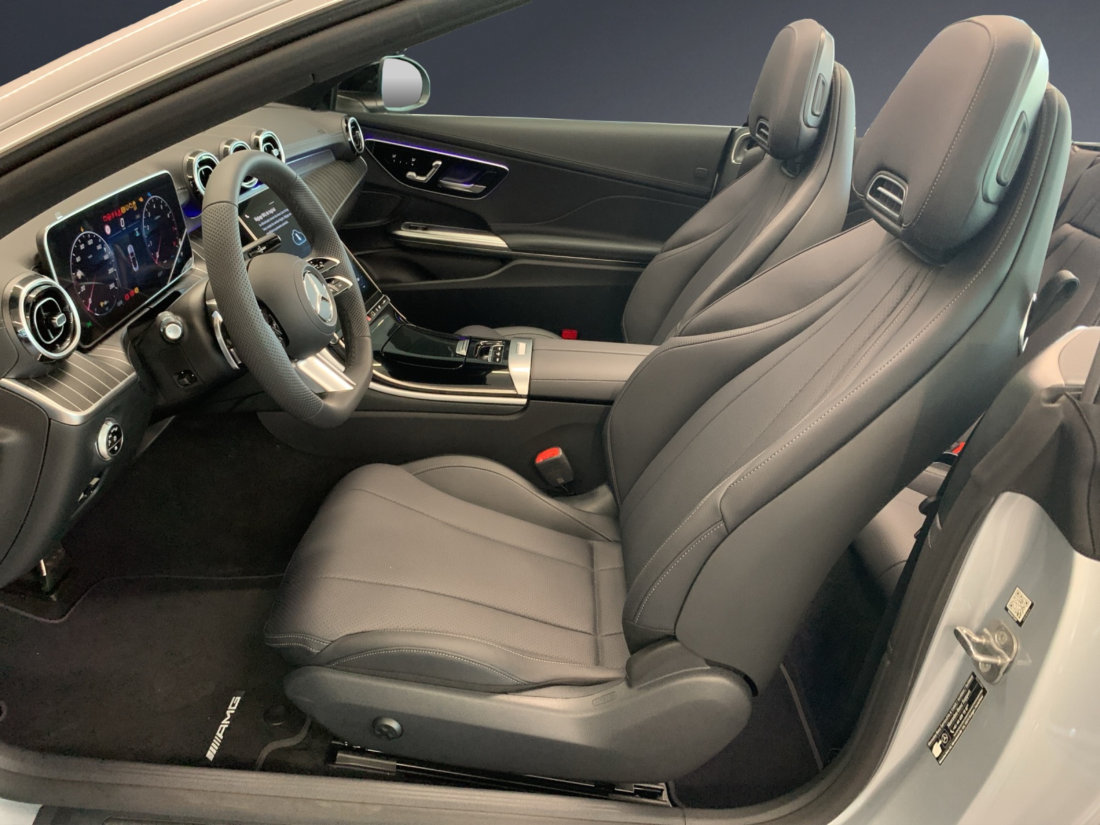 MERCEDES-BENZ CLE 200 Cabrio 4M-image-5
