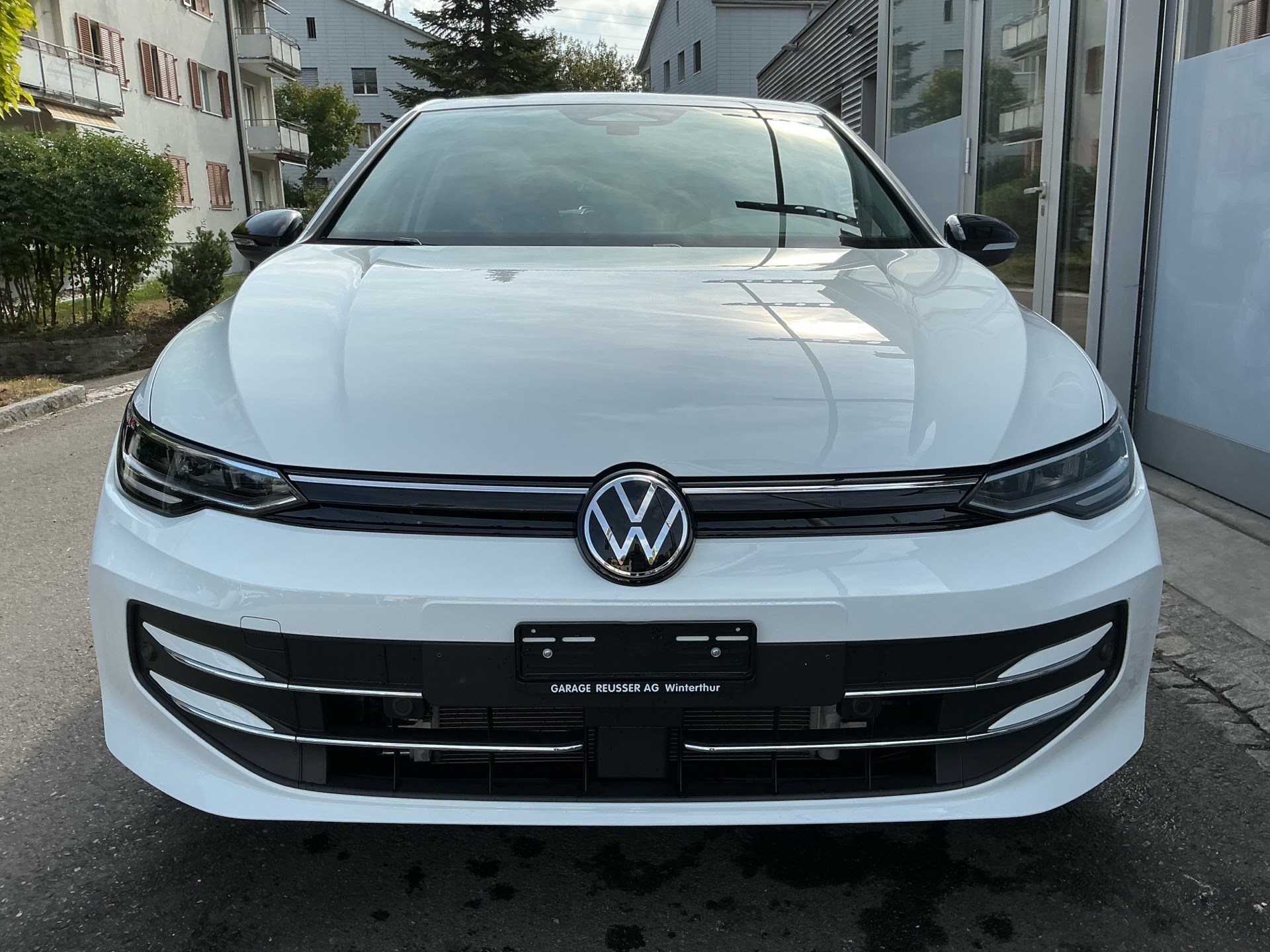 VW Golf 1.5 TSI eHYBRID 204 PS ENERGY *** ANHÄNGERKUPPLUNG & SIDE ASSIST ***-showroom-element-1
