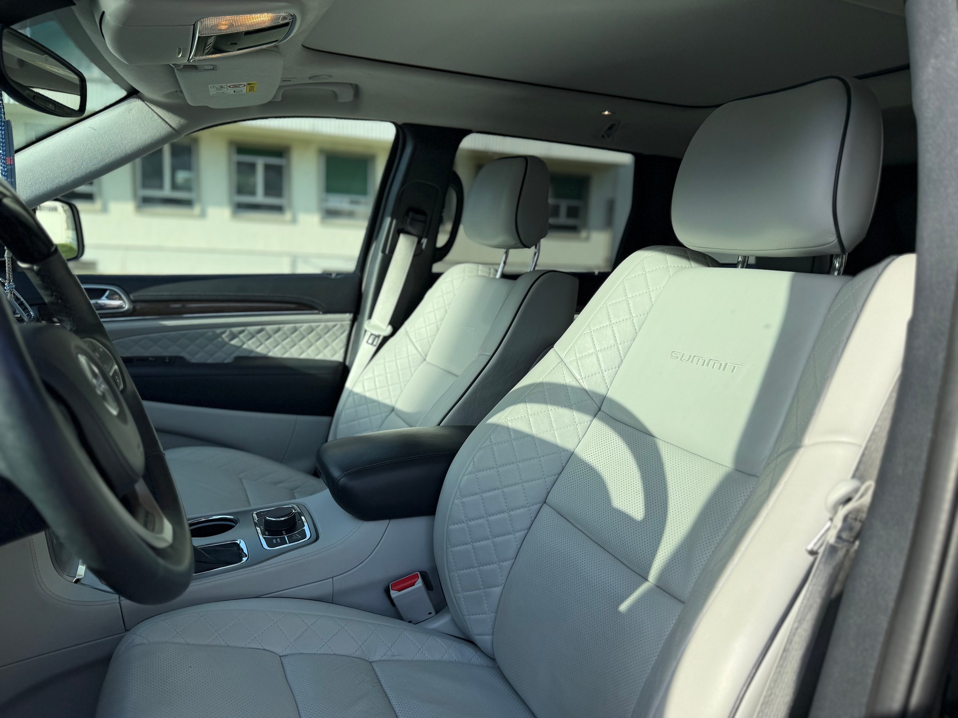 JEEP Grand Cherokee 3.0 CRD 250 Summit-image-4