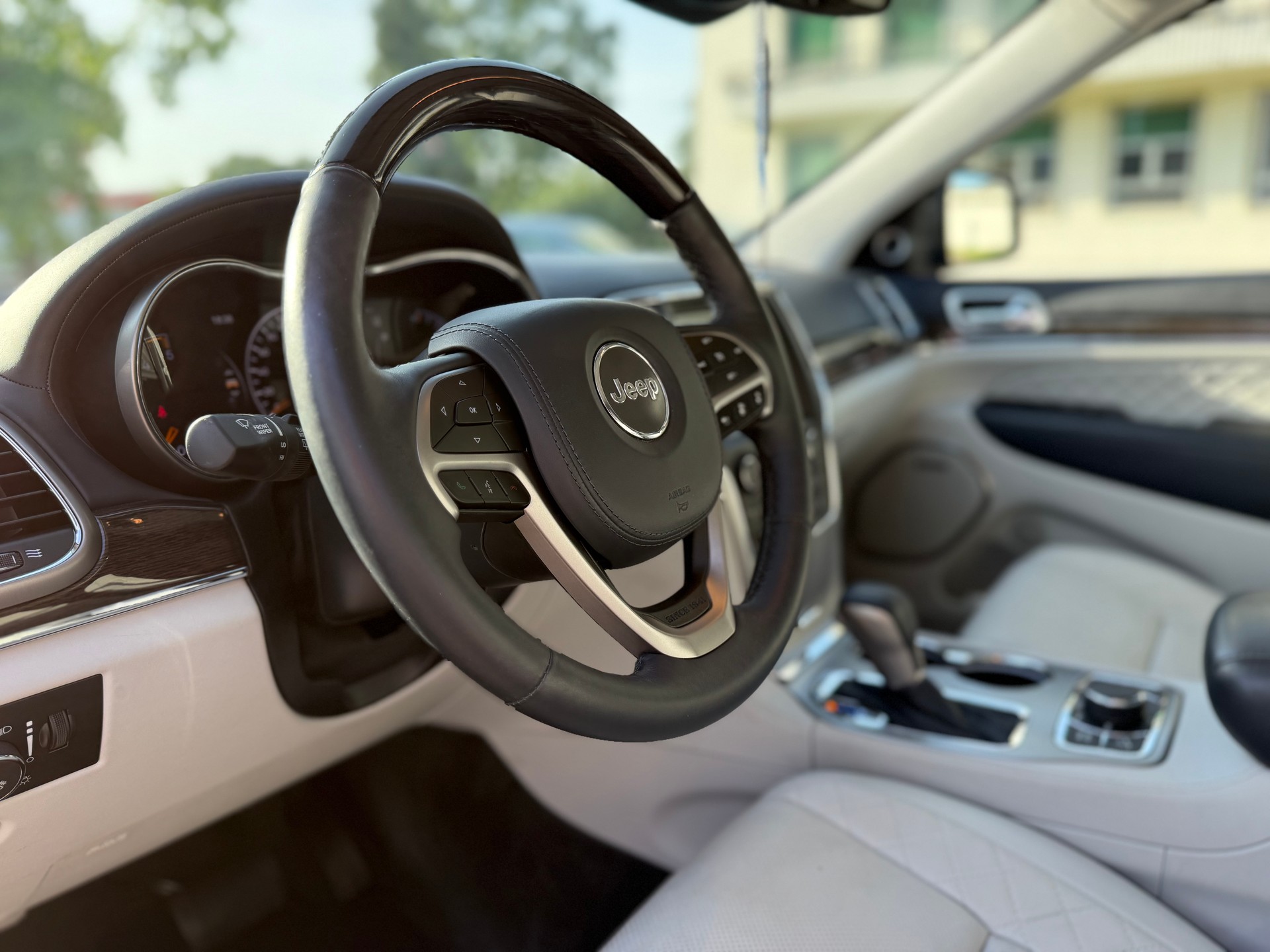 JEEP Grand Cherokee 3.0 CRD 250 Summit-image-3