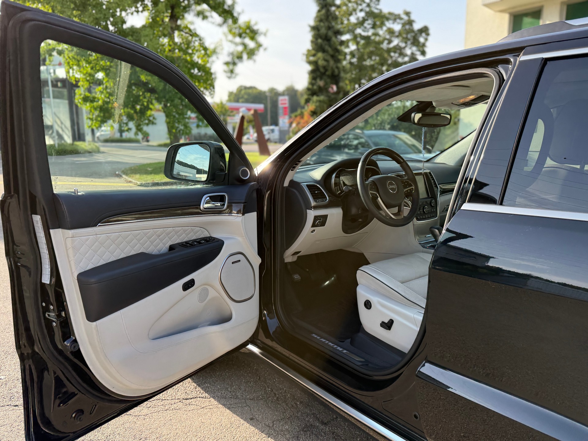 JEEP Grand Cherokee 3.0 CRD 250 Summit-image-15