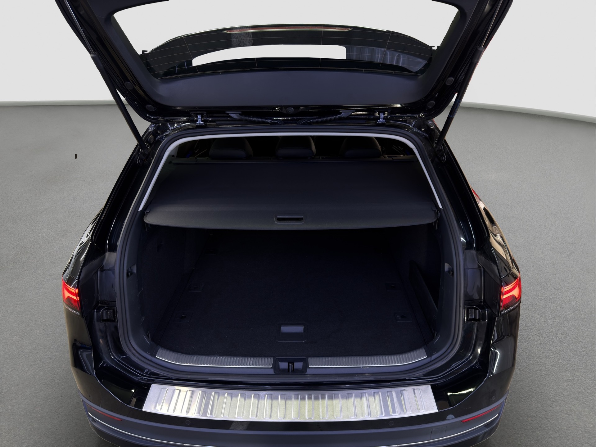 VW Passat Variant 2.0 TDI evo Business DSG-image-6