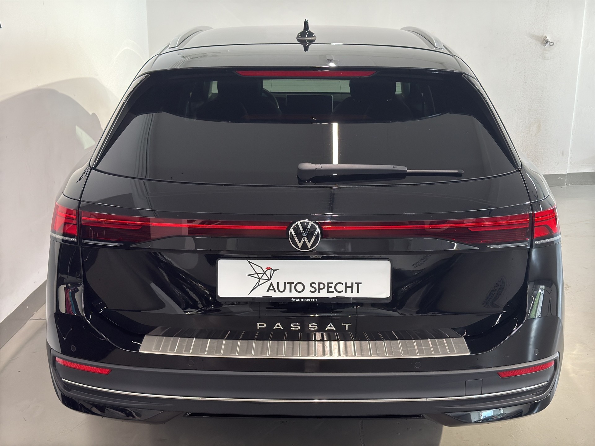 VW Passat Variant 2.0 TDI evo Business DSG-image-5