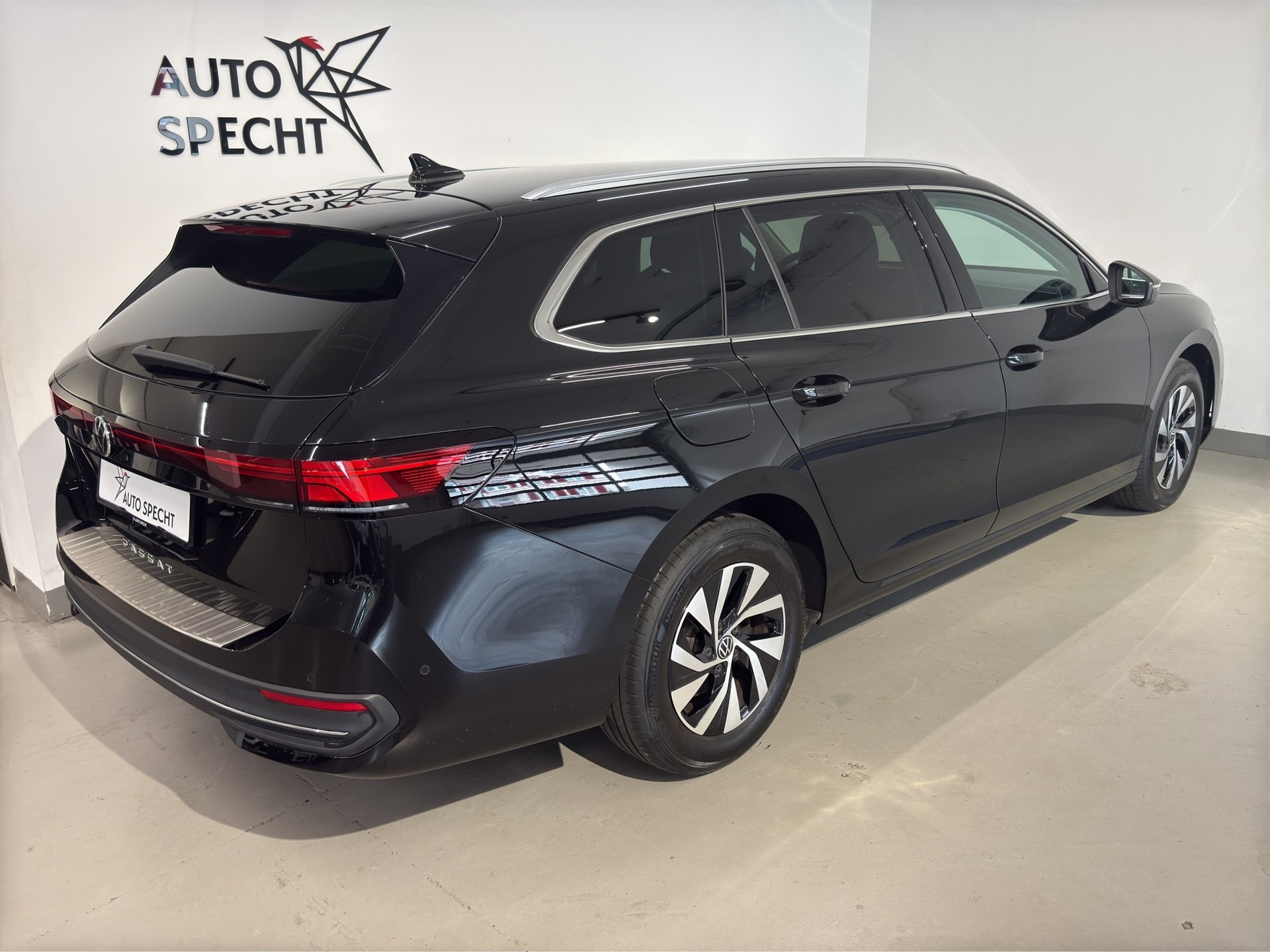 VW Passat Variant 2.0 TDI evo Business DSG-showroom-element-3