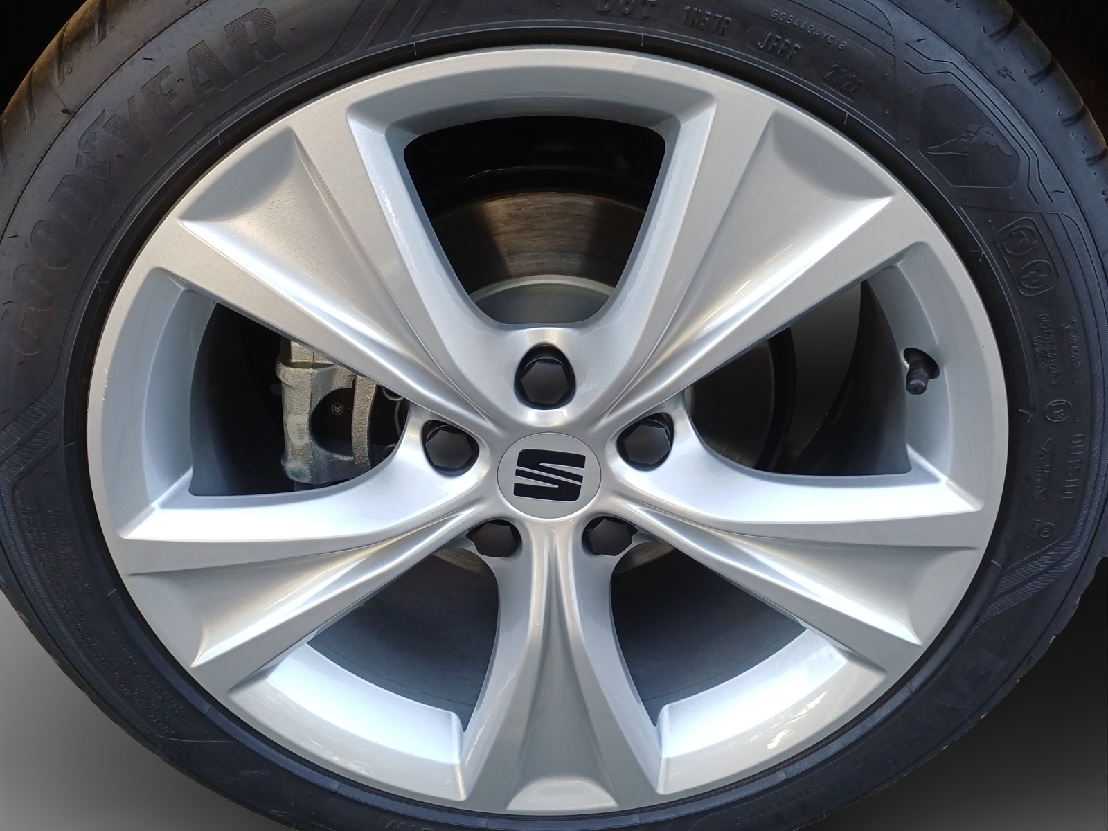 SEAT Leon 1.5 eHybrid pHEV DSG FR-image-13