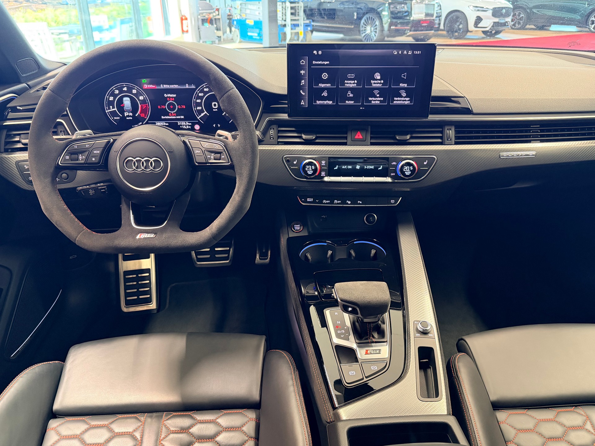 AUDI RS4 Avant quattro tiptronic-image-19