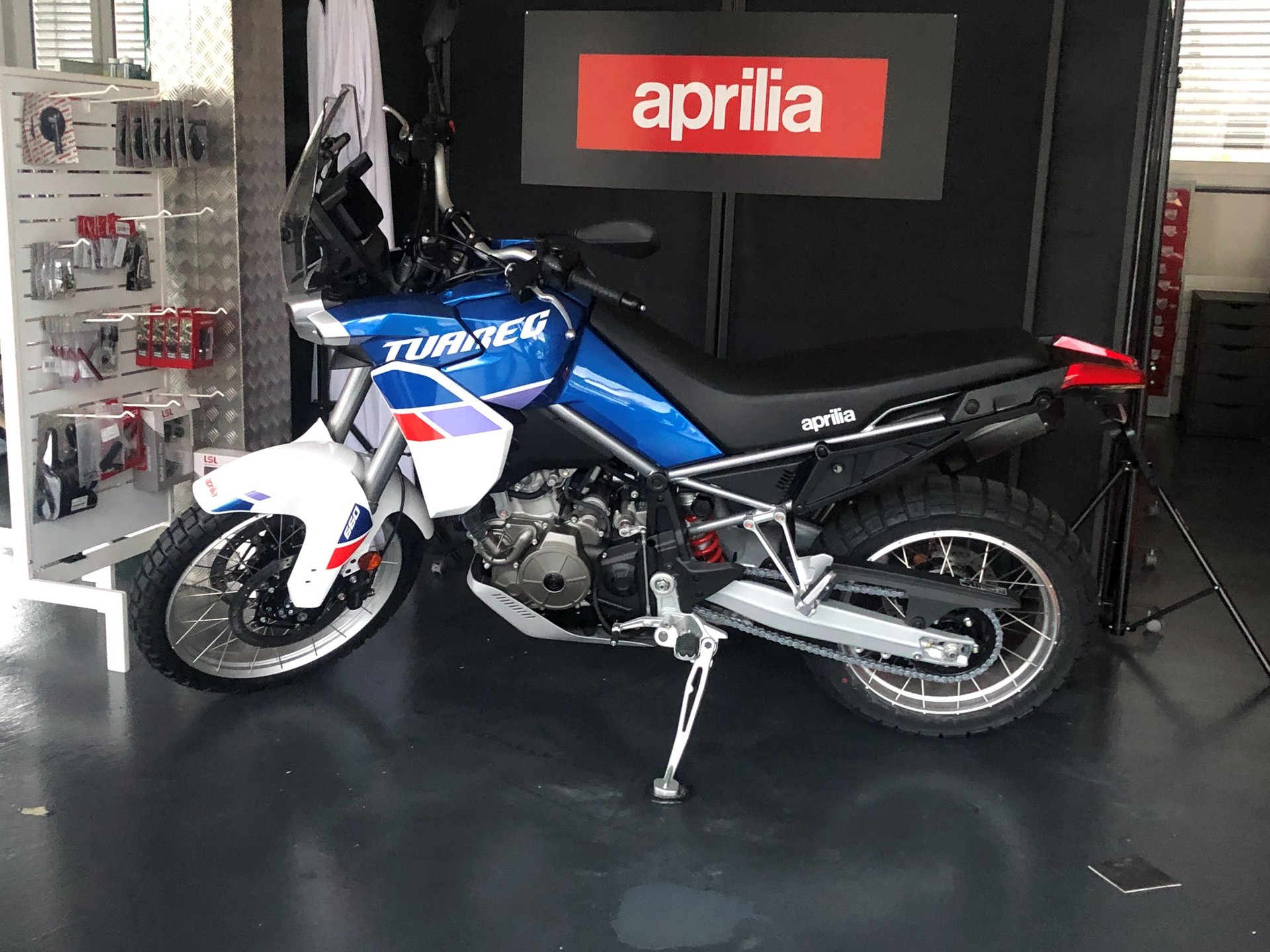 APRILIA Tuareg 660 Evocative-image-3