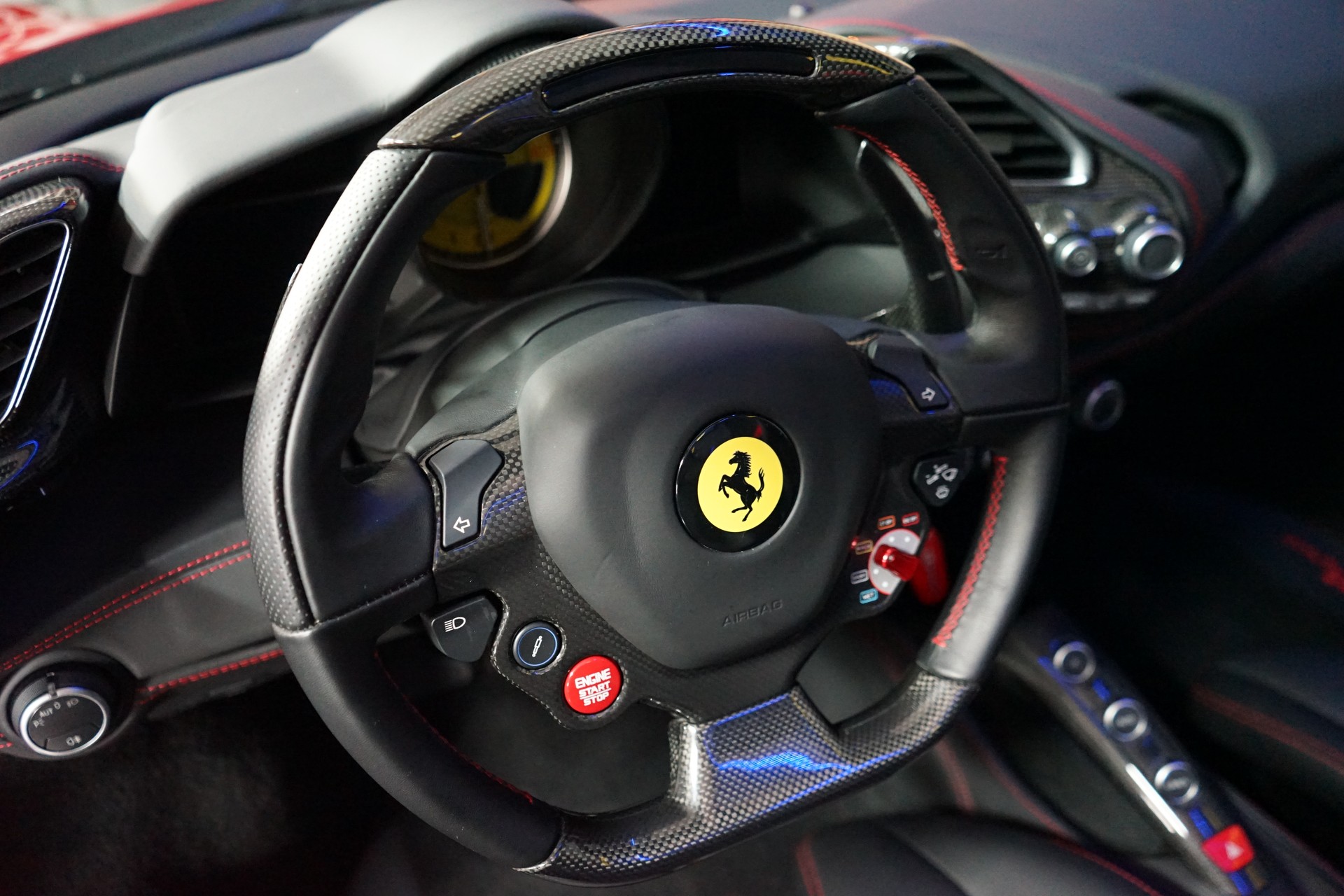 FERRARI 488 Spider 3.9 V8-image-13