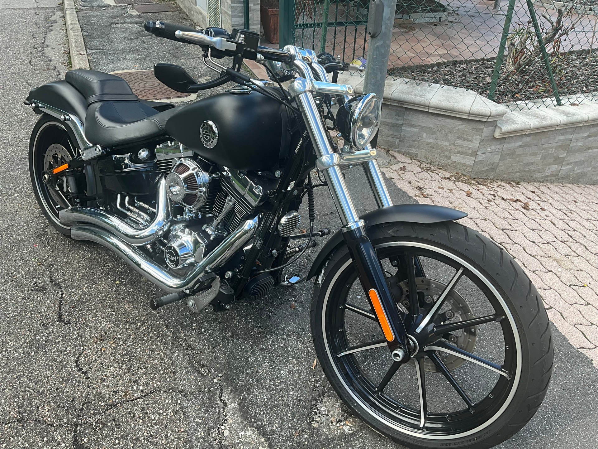 HARLEY-DAVIDSON FXSB Breakout 103 ABS-image-1