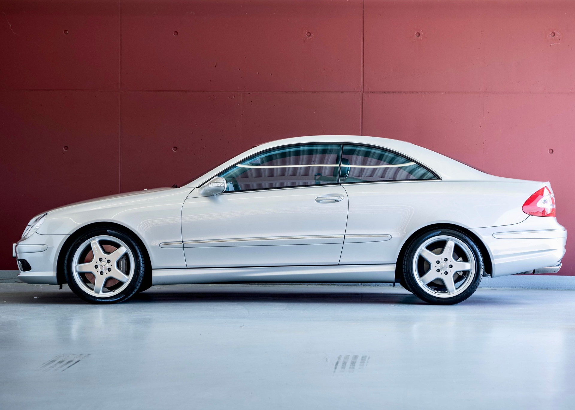 MERCEDES-BENZ CLK 500 AMG Styling Package (2nd hand, full Mercedes history)-image-6