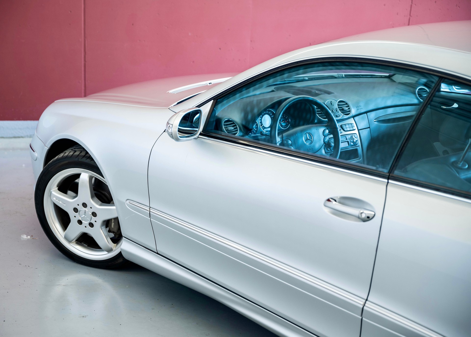 MERCEDES-BENZ CLK 500 AMG Styling Package (2nd hand, full Mercedes history)-image-11