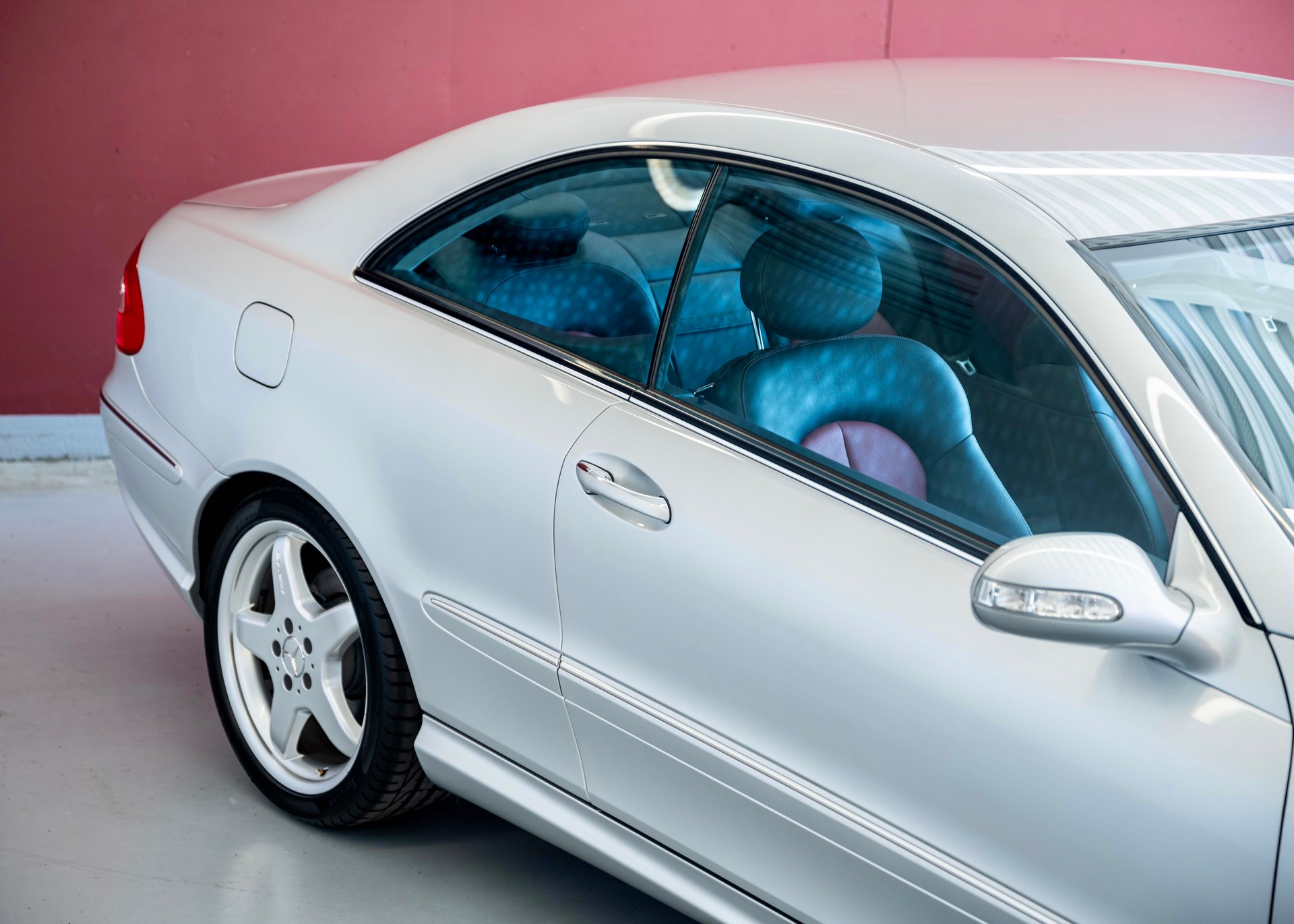 MERCEDES-BENZ CLK 500 AMG Styling Package (2nd hand, full Mercedes history)-image-12
