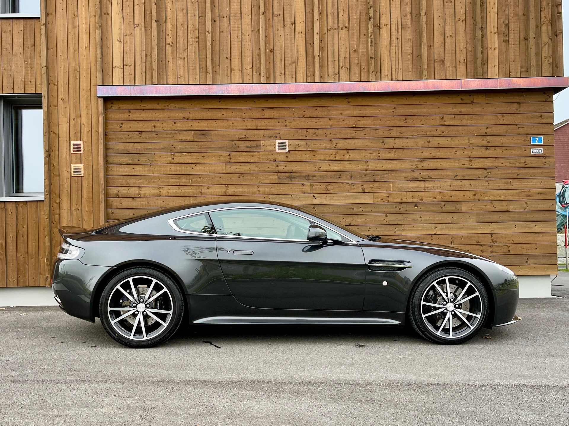 ASTON MARTIN V8 Vantage *SP10* 4.7 S Sportshift-showroom-element-1