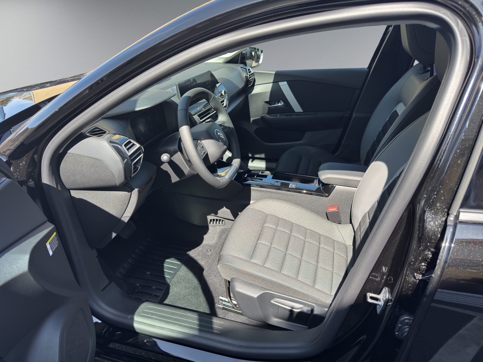 CITROEN C4 1.2 Hybrid You+-showroom-element-3