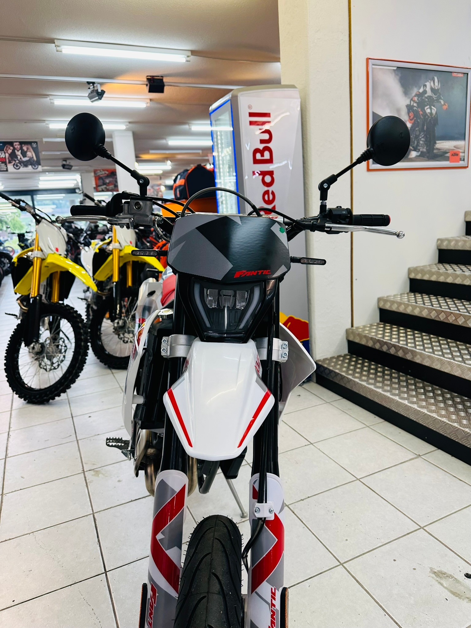 FANTIC XMF 125 Performance Motard-image-6
