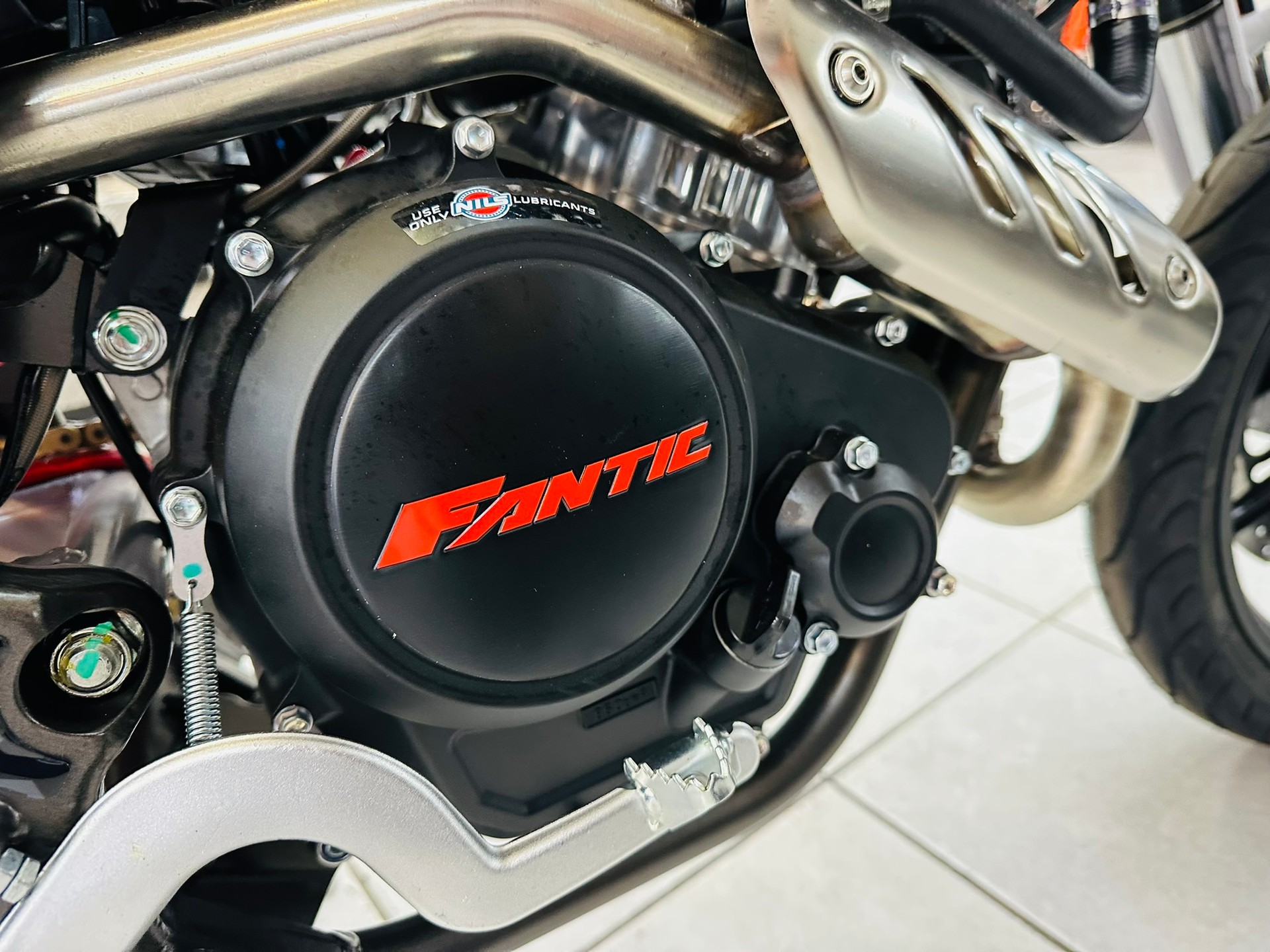 FANTIC XMF 125 Performance Motard-image-2