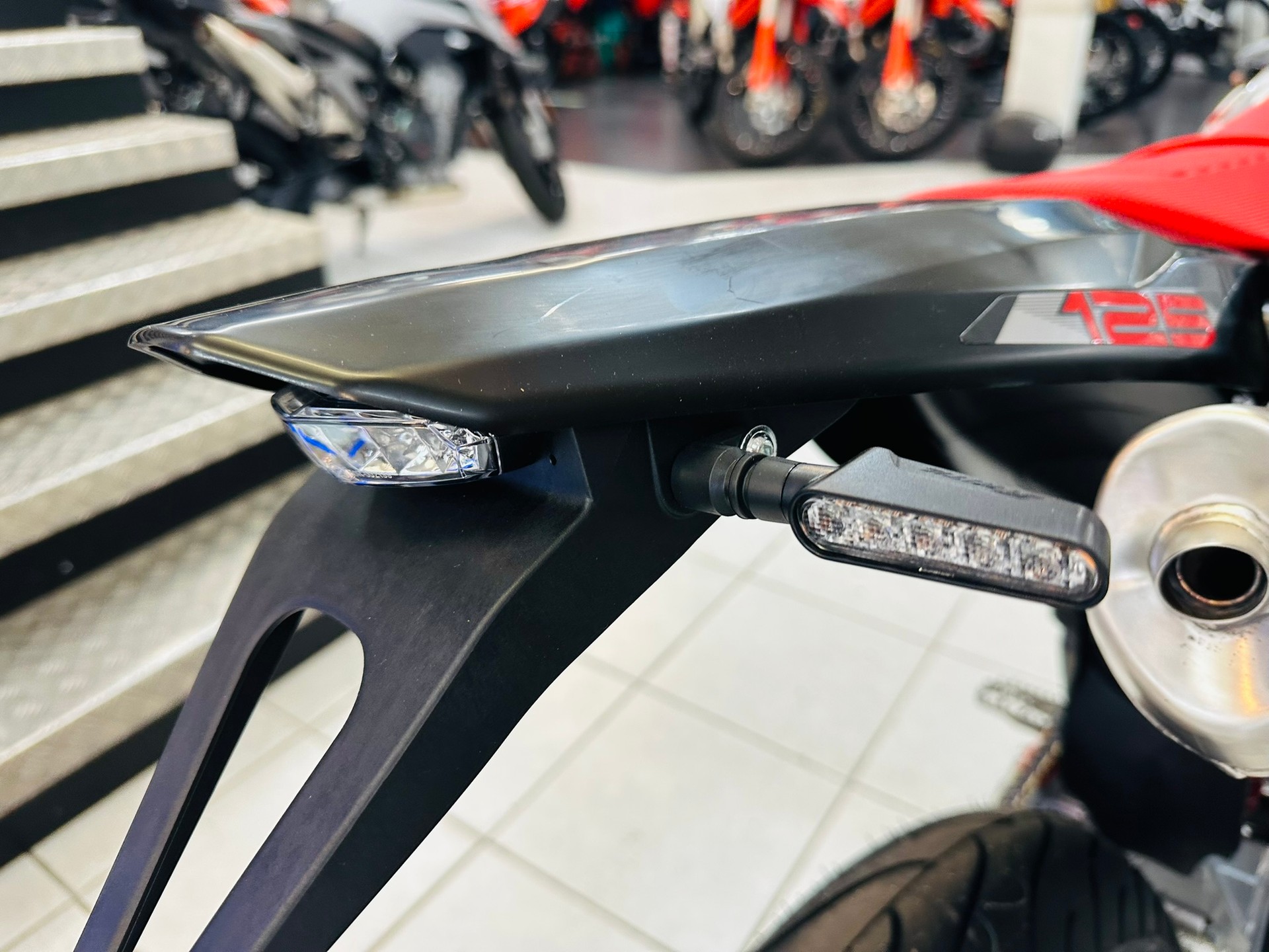 FANTIC XMF 125 Performance Motard-image-5