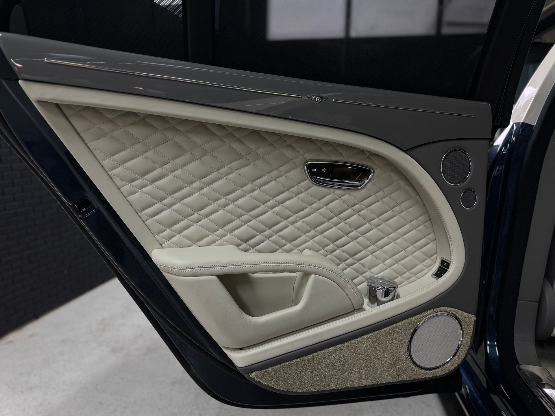 BENTLEY Mulsanne Speed * HALLMARK * by Mulliner 1 of 50-image-7