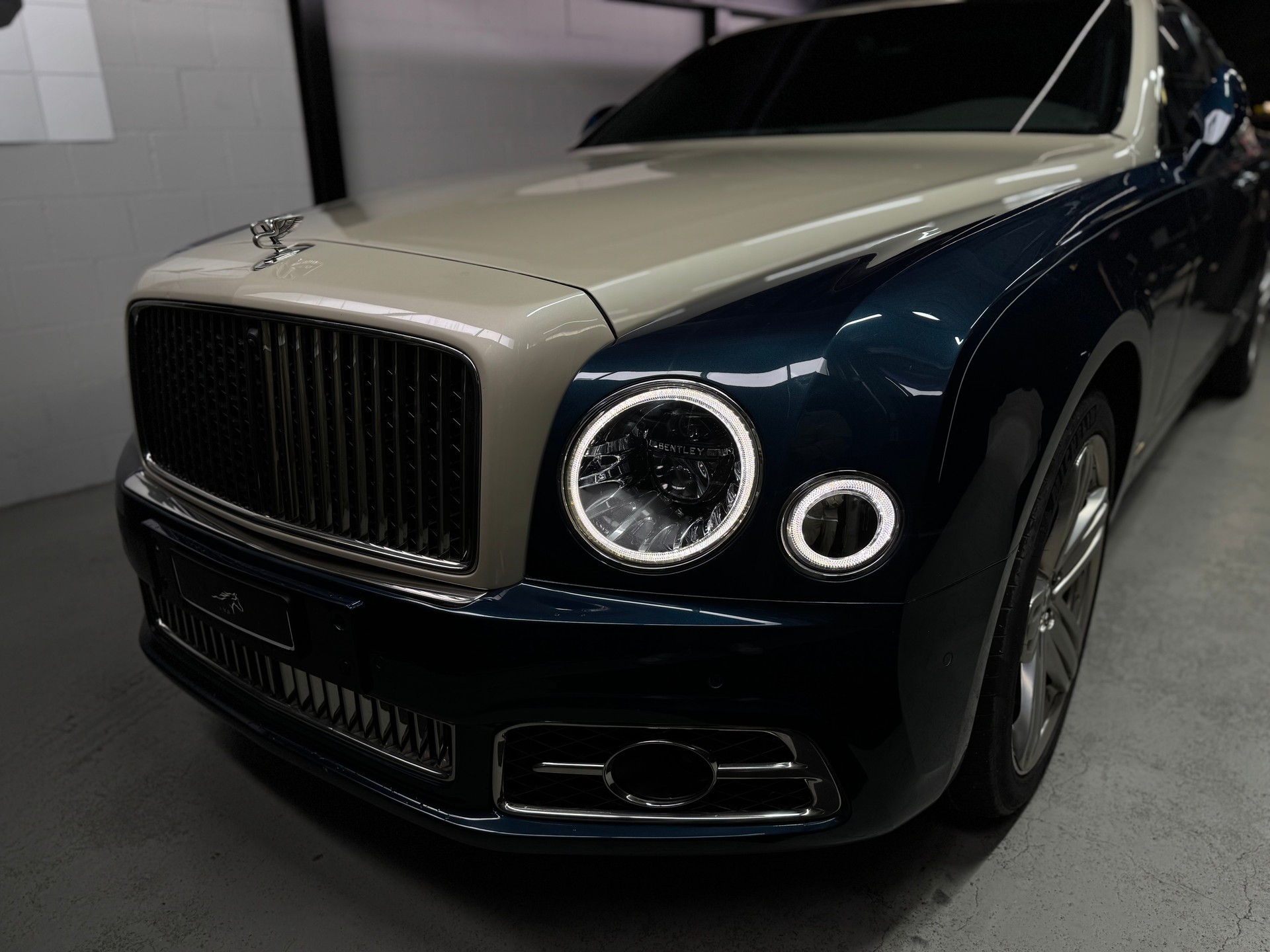 BENTLEY Mulsanne Speed * HALLMARK * by Mulliner 1 of 50-showroom-element-1