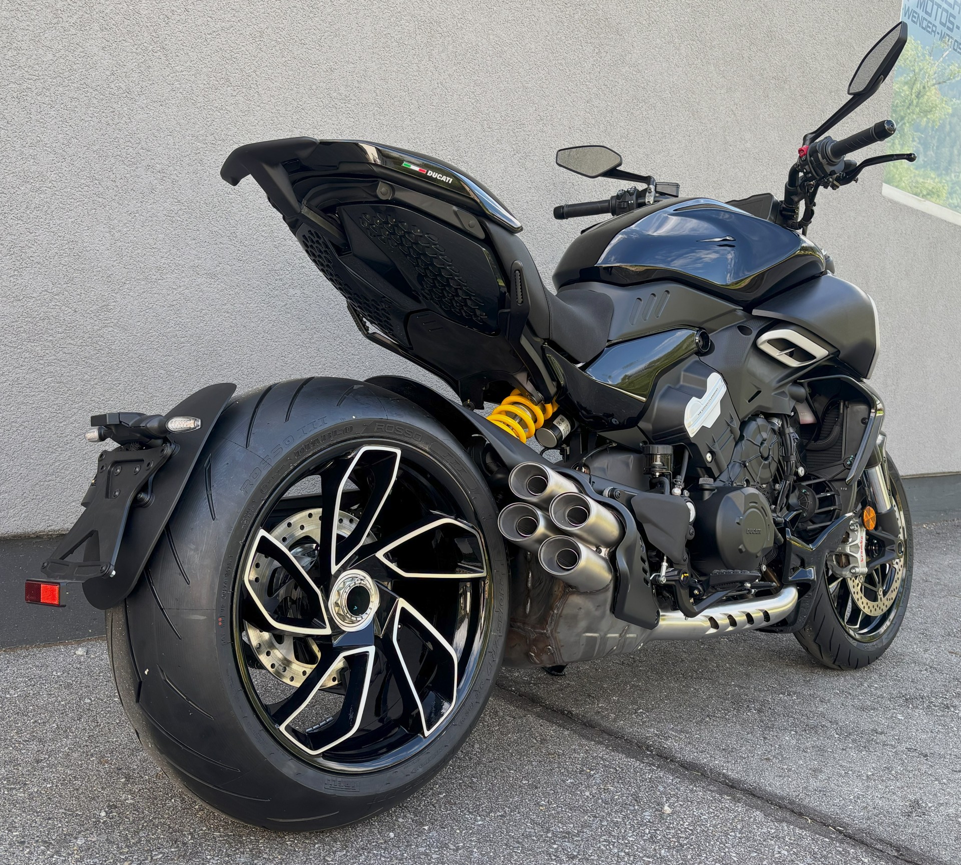 DUCATI Diavel V4-image-5