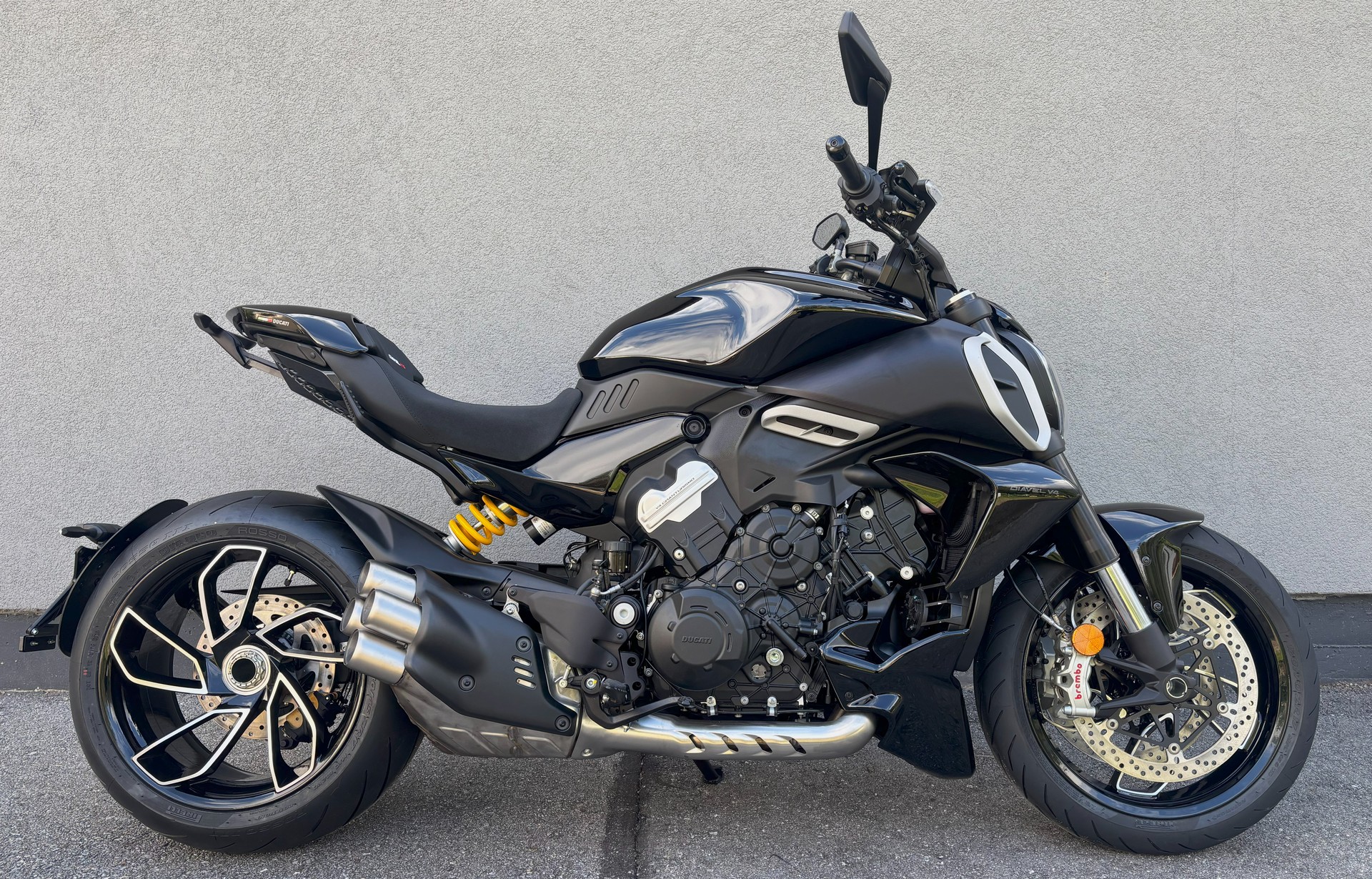 DUCATI Diavel V4-image-0