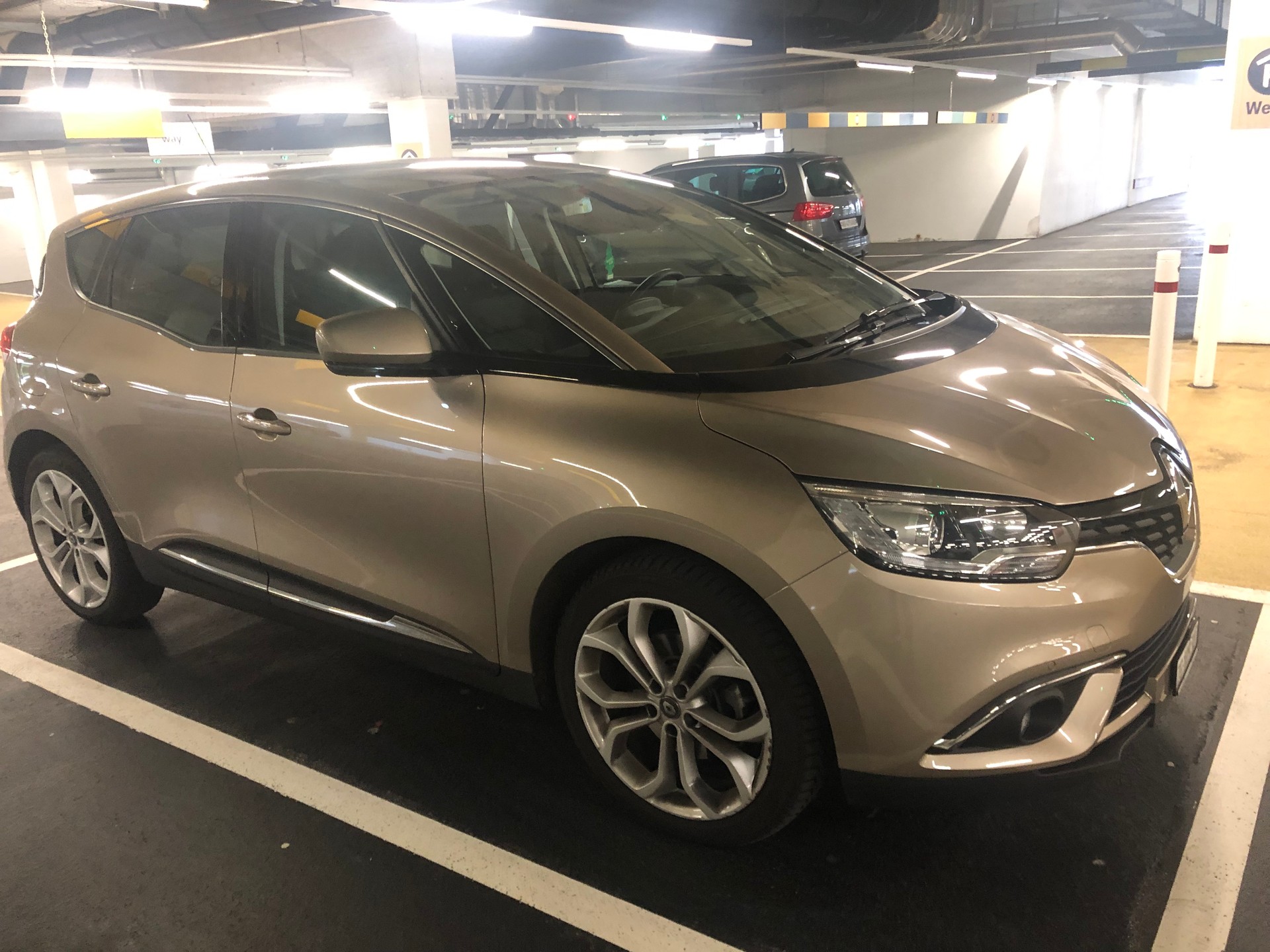 RENAULT SCENIC DIESEL SEHR SPARSAM-image-1