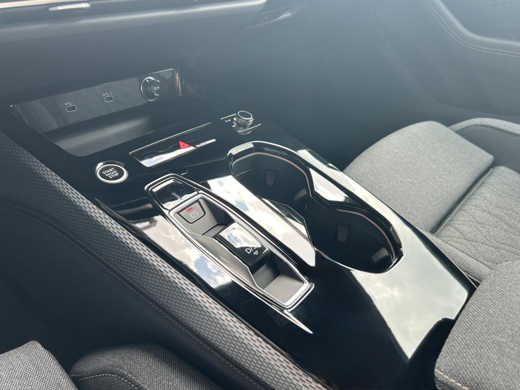AUDI A5 Avant TDi quattro S line Edition One-image-6