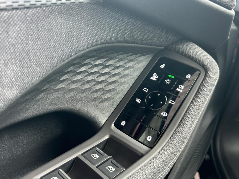 AUDI A5 Avant TDi quattro S line Edition One-image-4