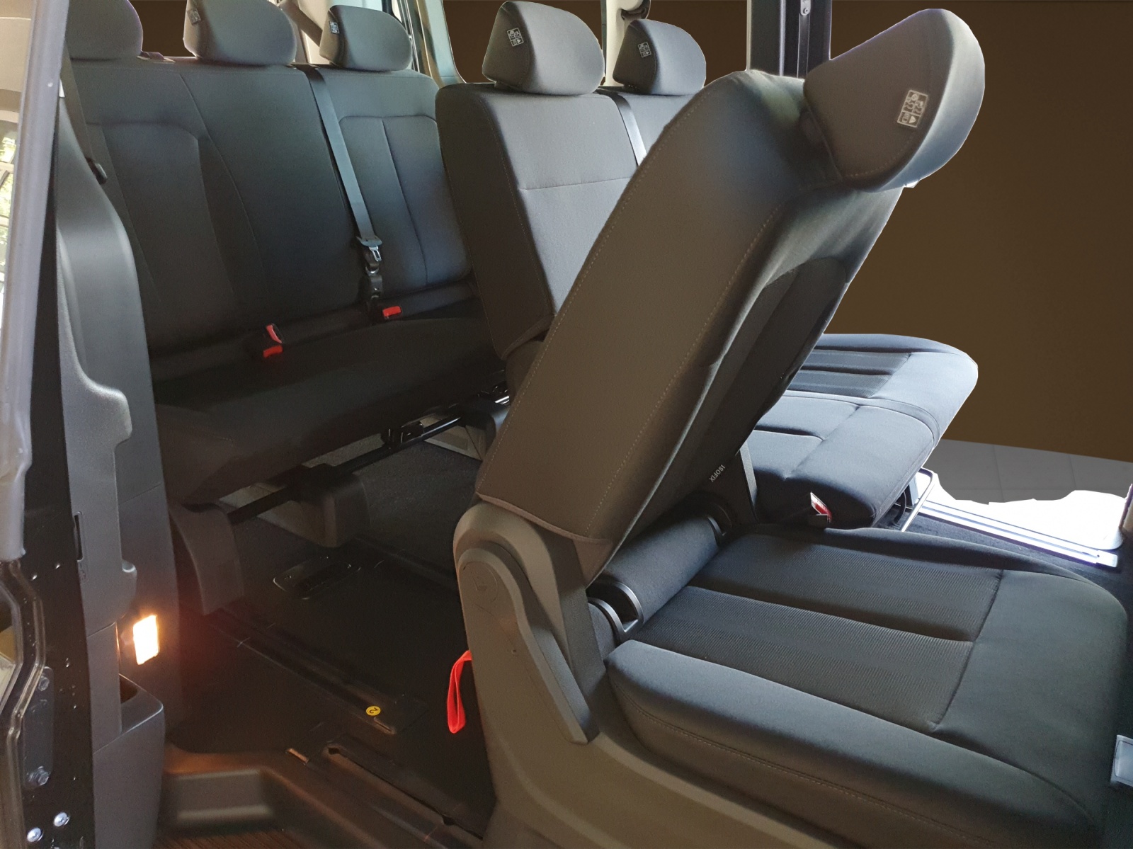 HYUNDAI Staria Wagon 1.6 GDi HEV Amplia-image-10