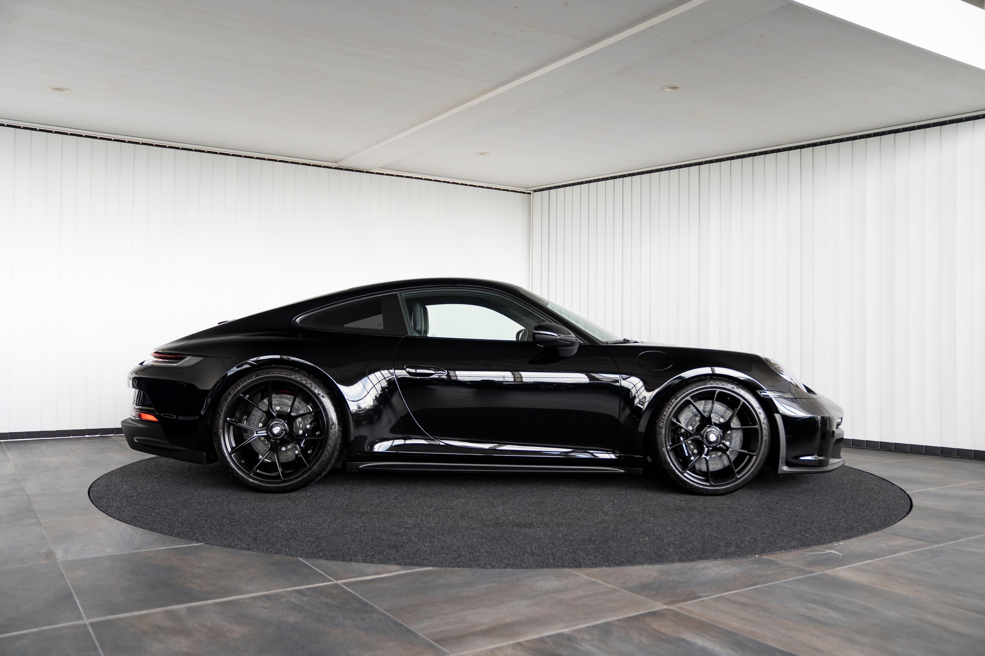 PORSCHE 911 GT3 Touring-showroom-element-3