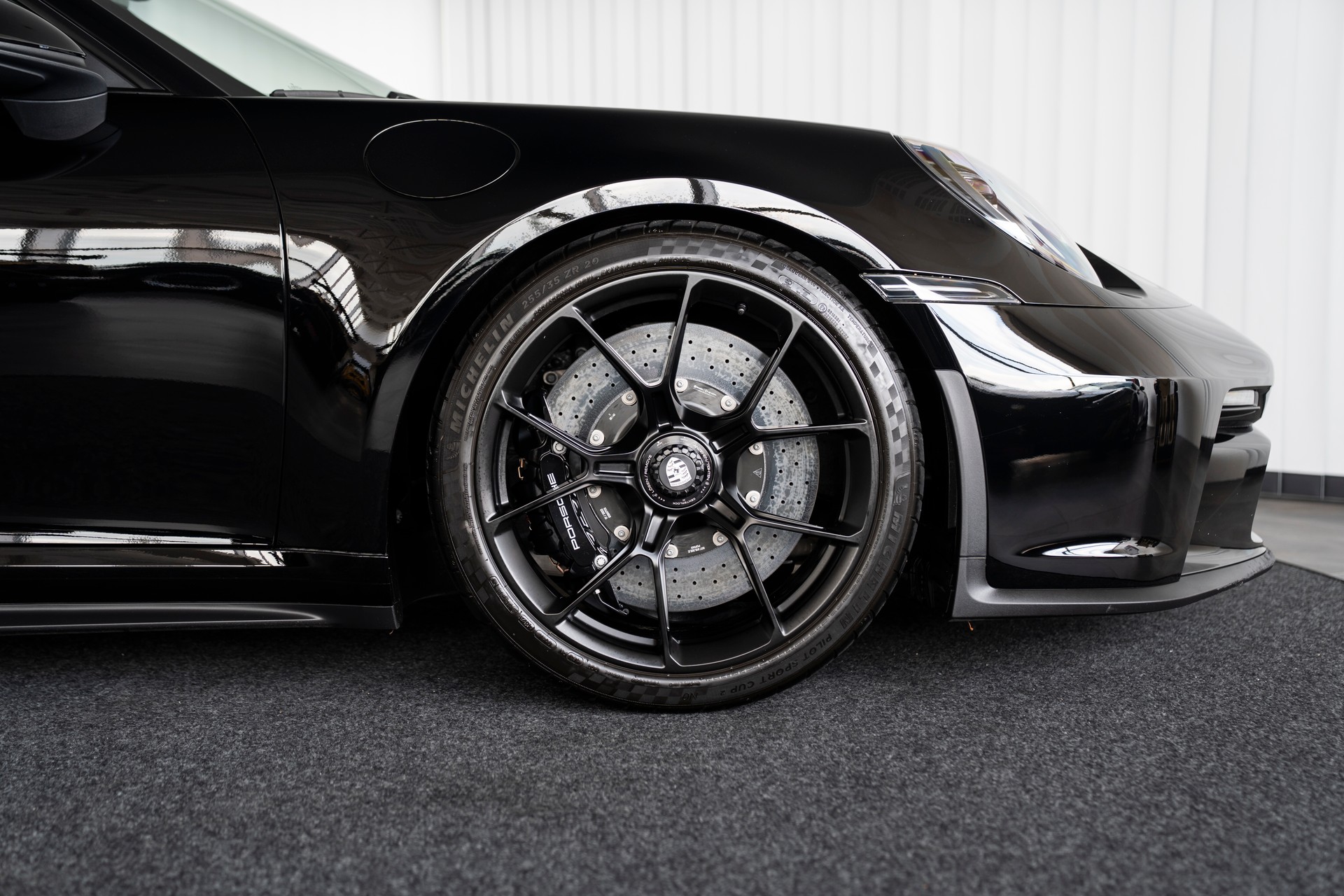 PORSCHE 911 GT3 Touring-image-6