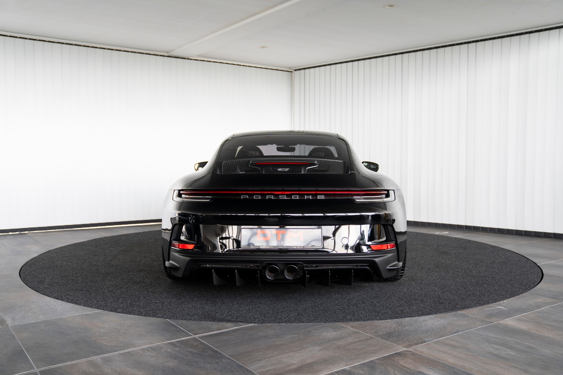 PORSCHE 911 GT3 Touring-image-5