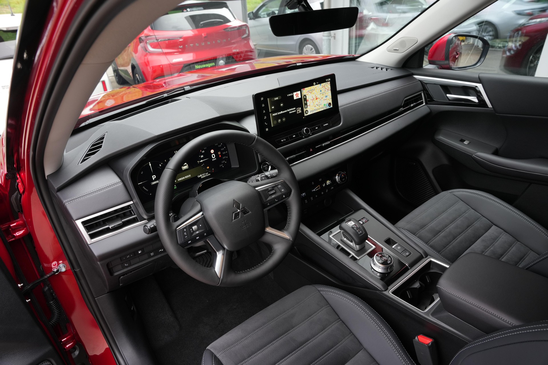 MITSUBISHI Outlander 2.4 PHEV Intense 4x4-image-5
