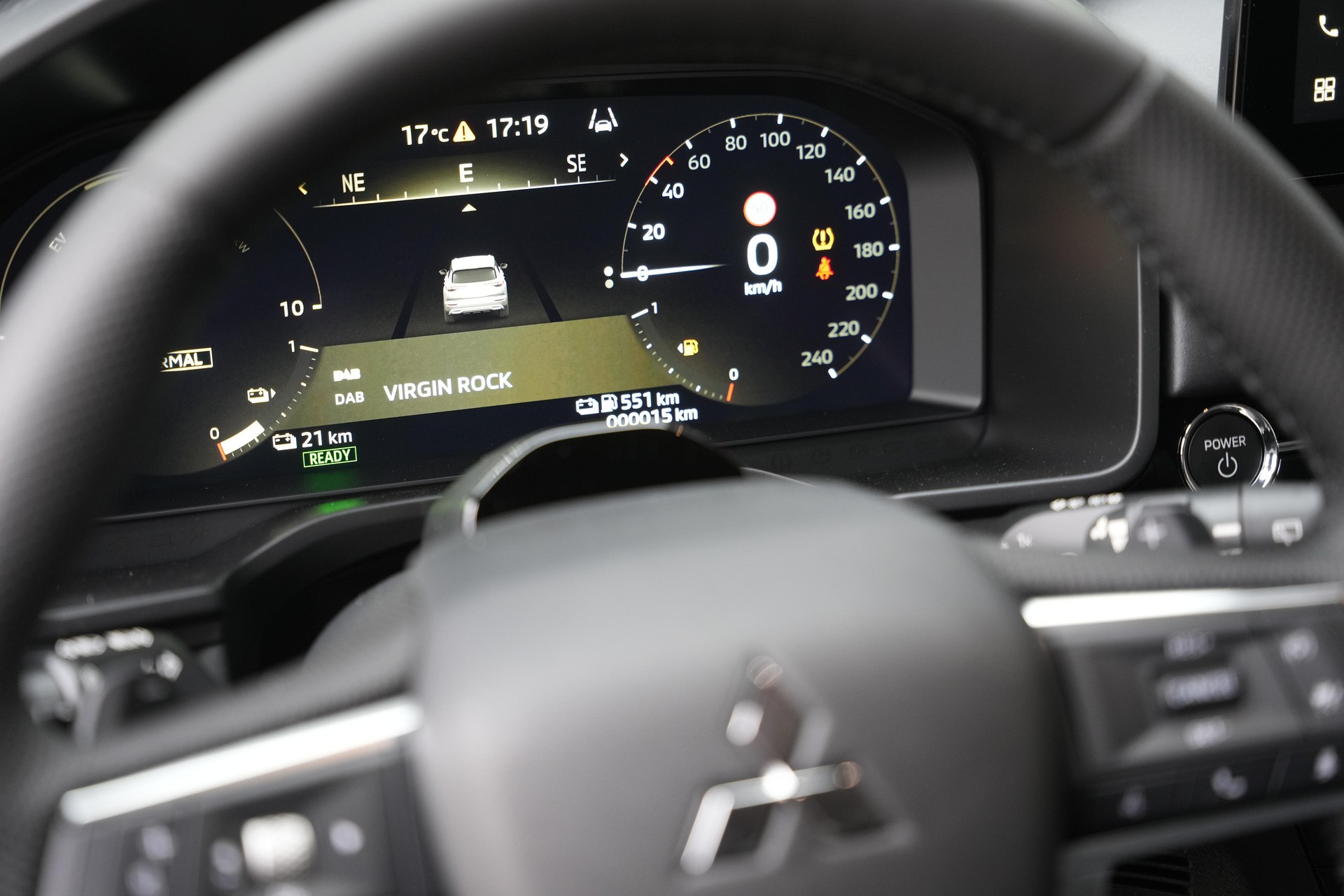 MITSUBISHI Outlander 2.4 PHEV Intense 4x4-image-11