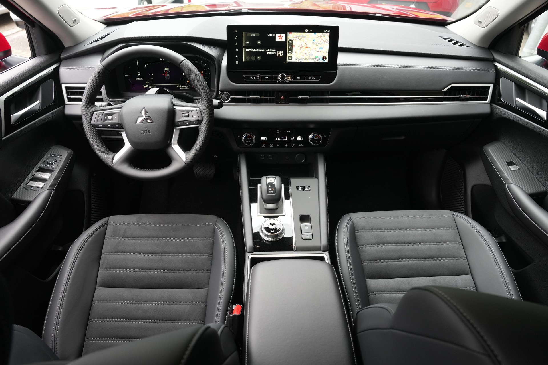 MITSUBISHI Outlander 2.4 PHEV Intense 4x4-image-9