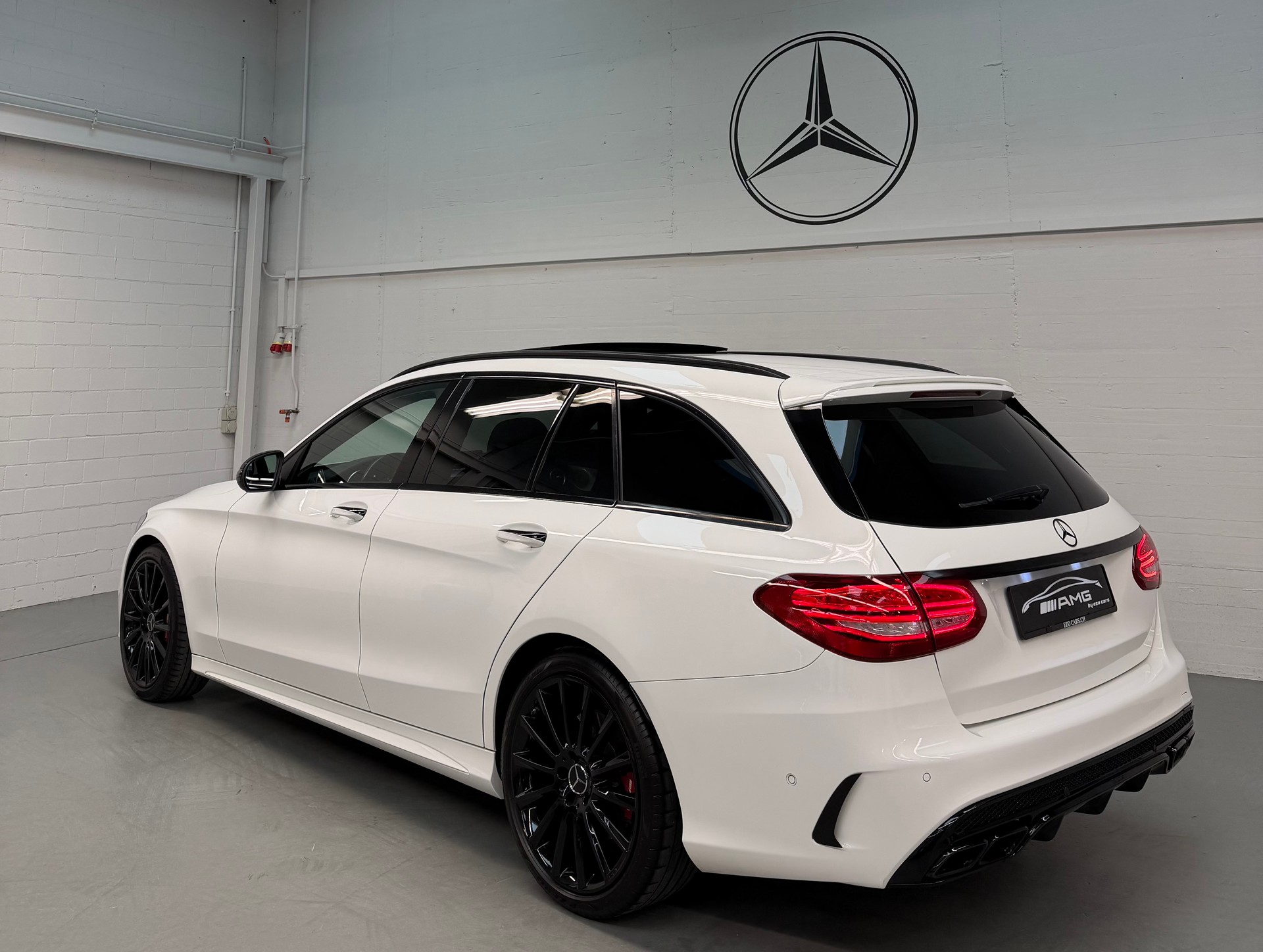 MERCEDES-BENZ C 43 AMG ( C63 S AMG Bodykit ) 4Matic 7G-Tronic Limited White Black Performance 420 PS 2 Jahre Garantie-image-6