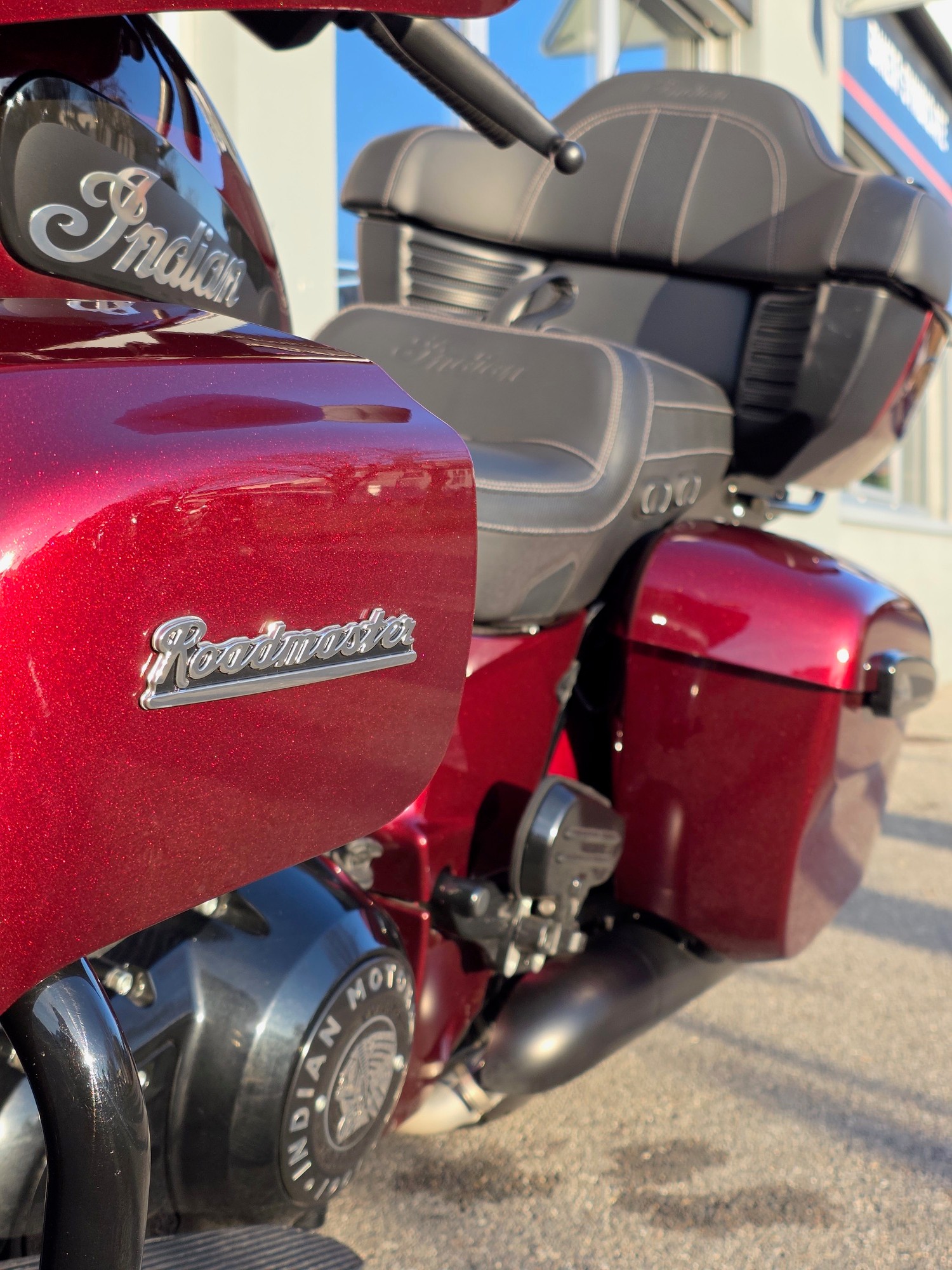 INDIAN Roadmaster Dark Horse-image-6